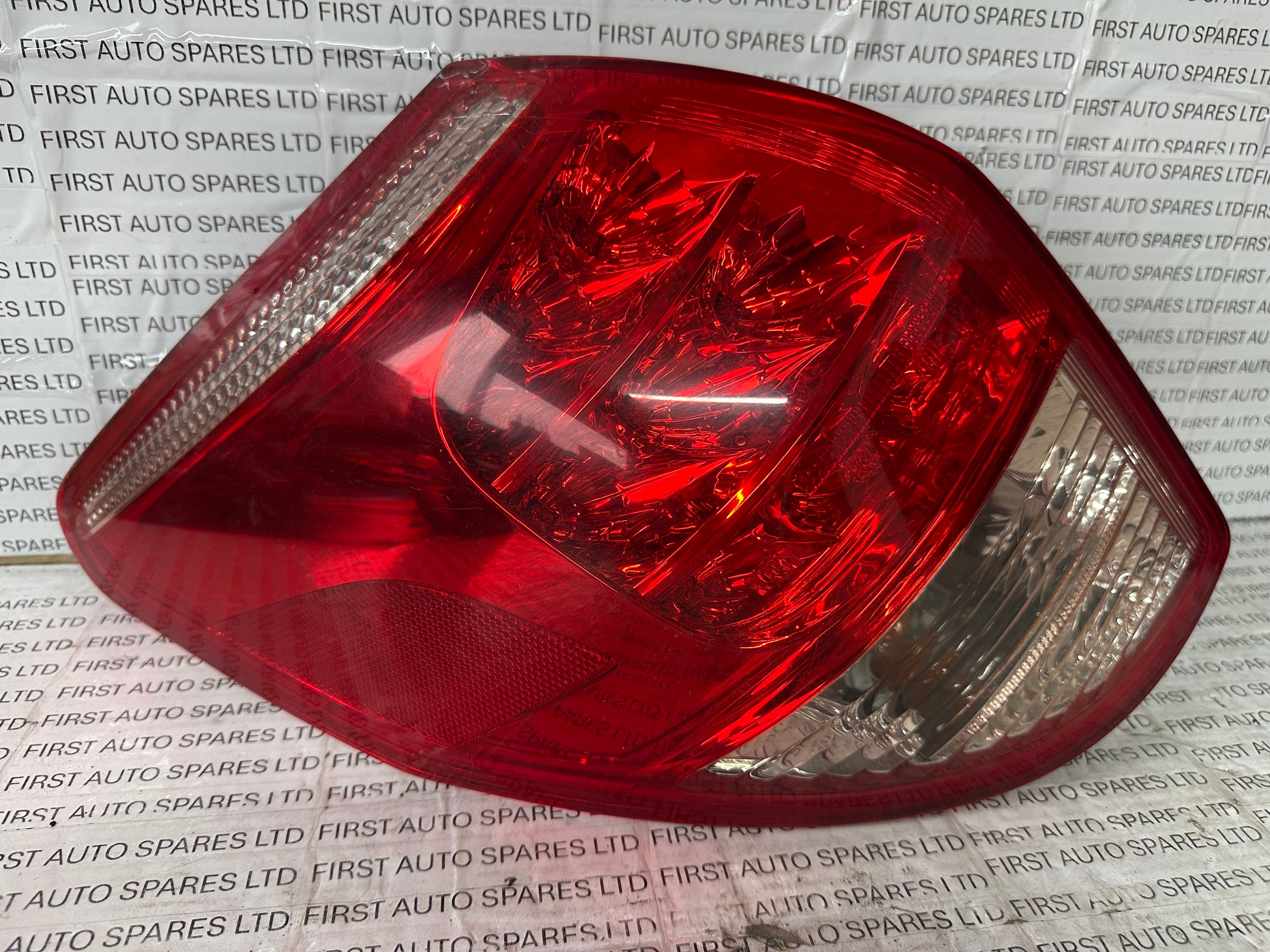 Toyota RAV4 2007 5-Door Left Rear Tail Light