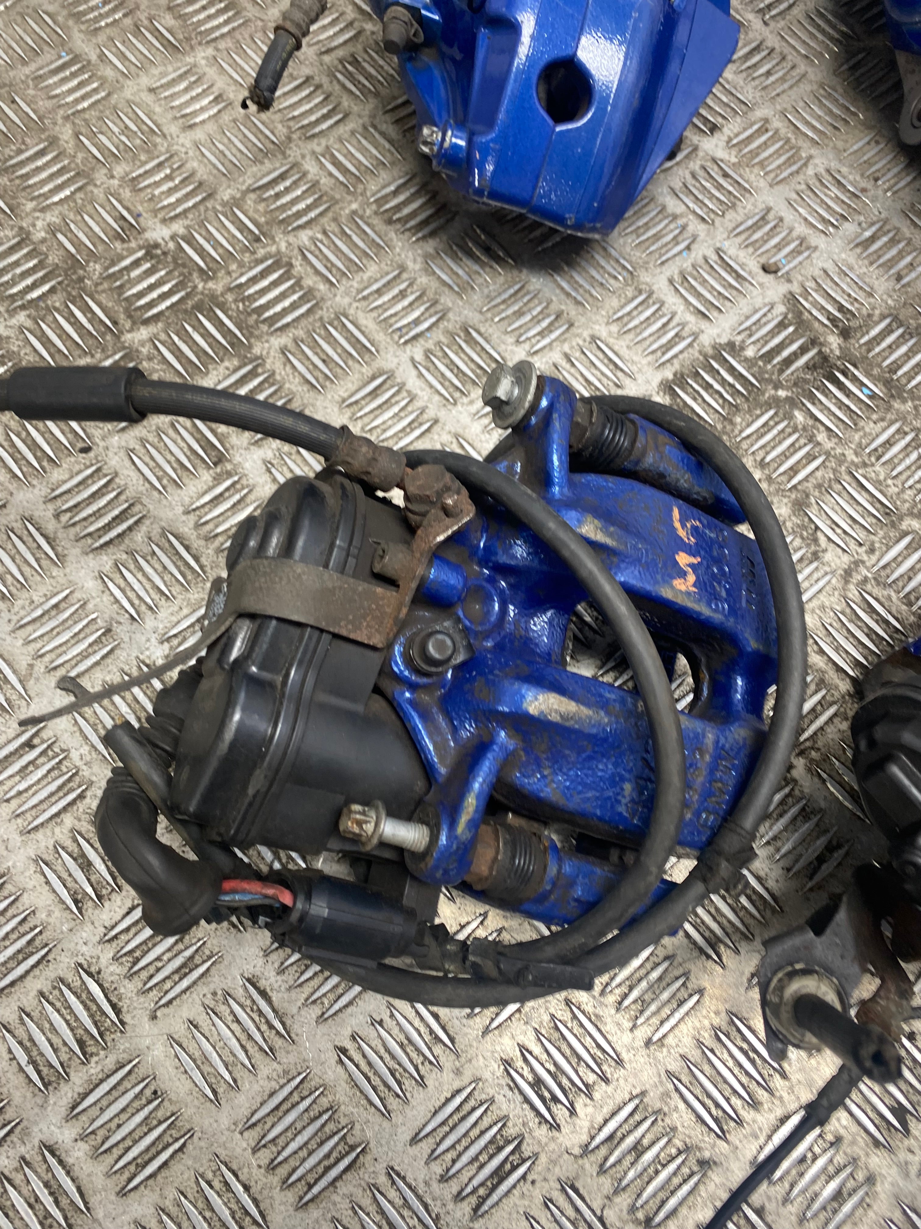 BMW 3 Series & 5 Series G20/G30 Rear Right Brake Caliper – 2021 (524078)