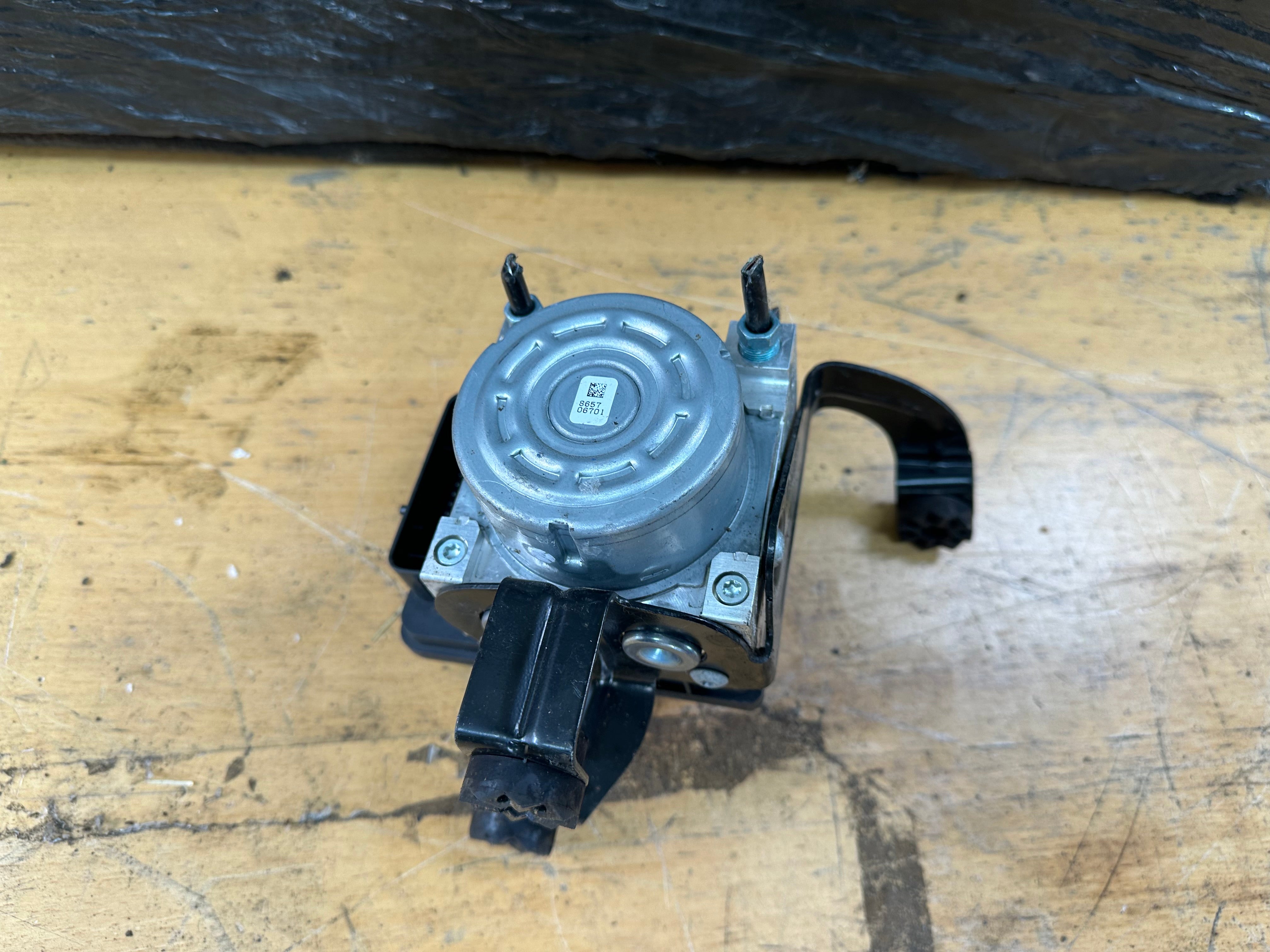 BMW 1 2 3 4 Series F20 F30 F32 2015-20 ABS Pump & Module (6897114) (345168971)