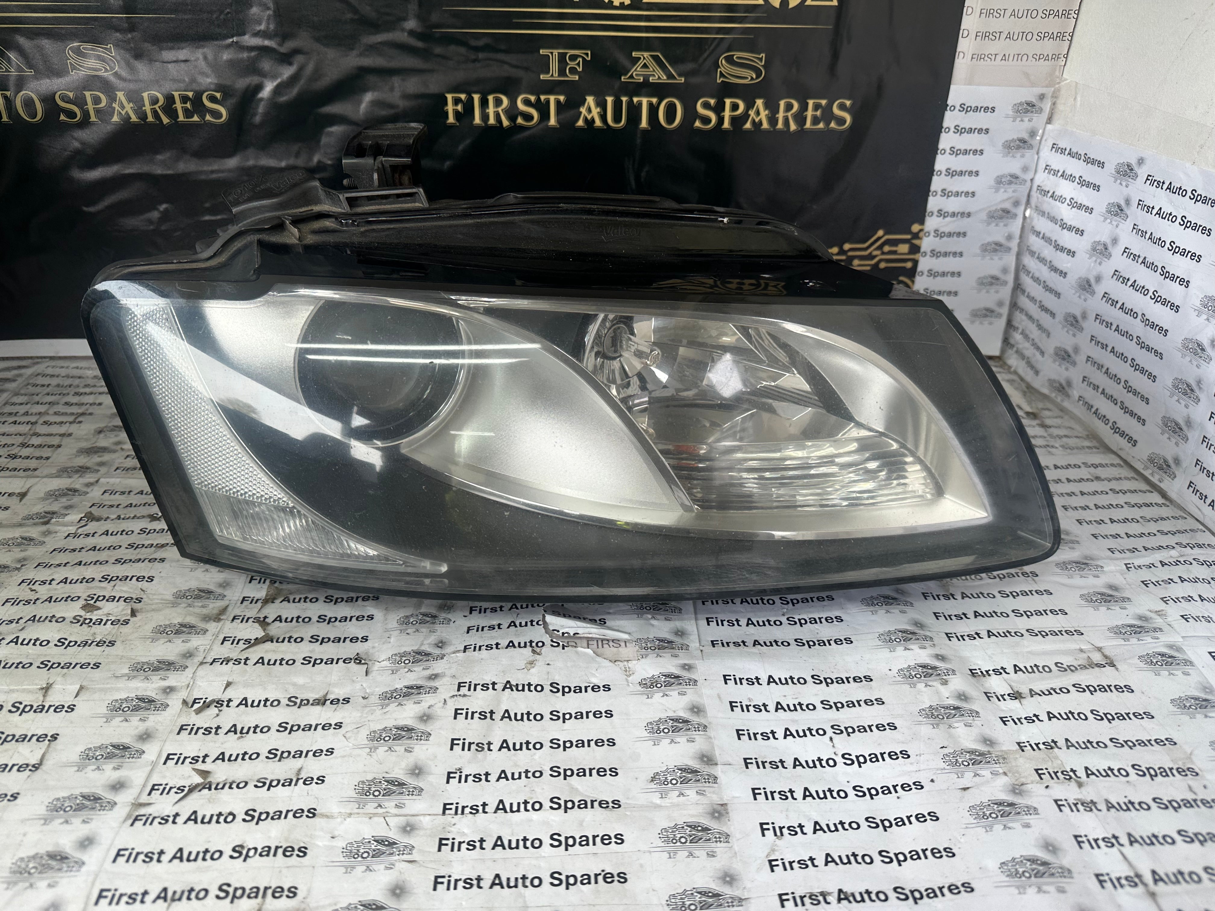 Audi A5 2010 Right Headlight (8T0941004AB)