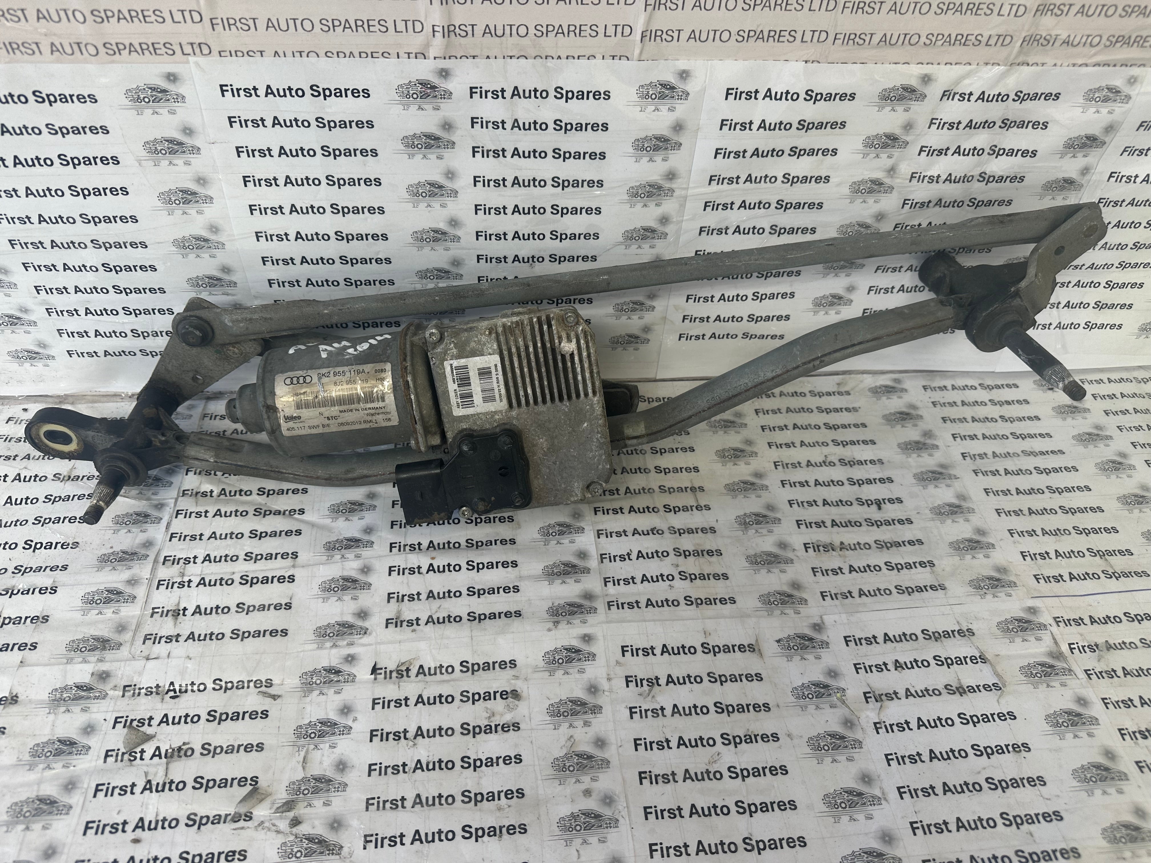 Audi A4 B8 Front Windscreen Wiper Motor & Linkage (8K2955119A)