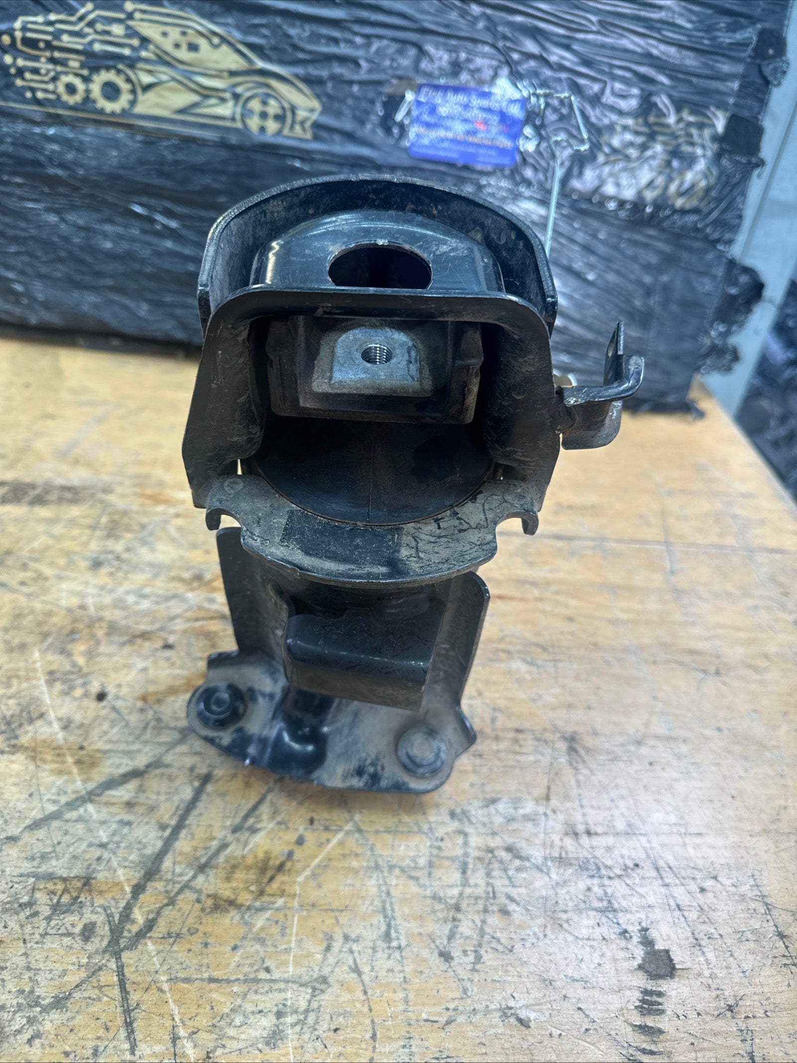 Toyota RAV4 2019-2023 MK5 Hybrid 2.5 Petrol Gearbox Mount Bracket T6 (M3041170)