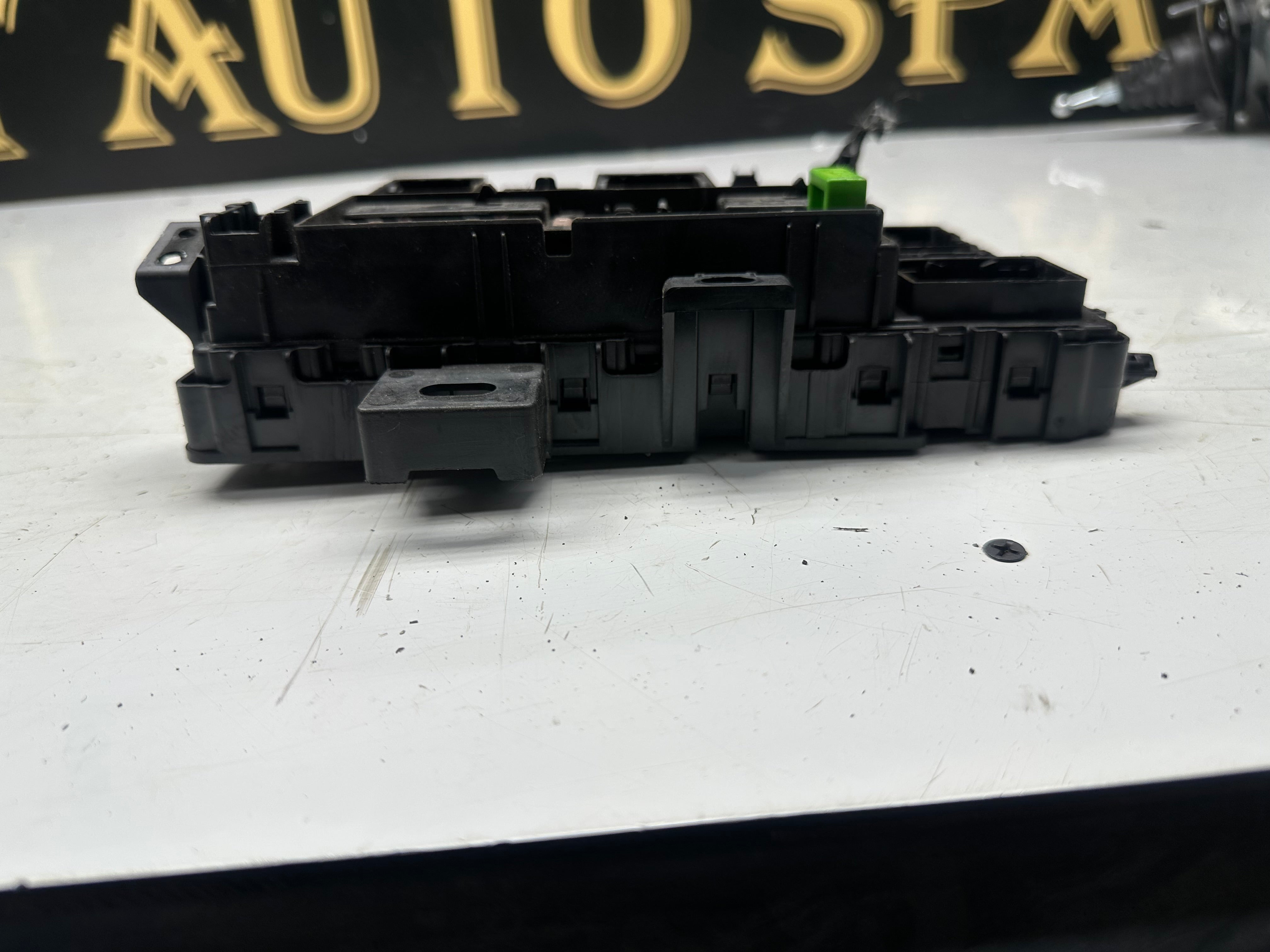 Ford Transit Custom 2015–2024 Misc (KK3T-15604-FAJ)