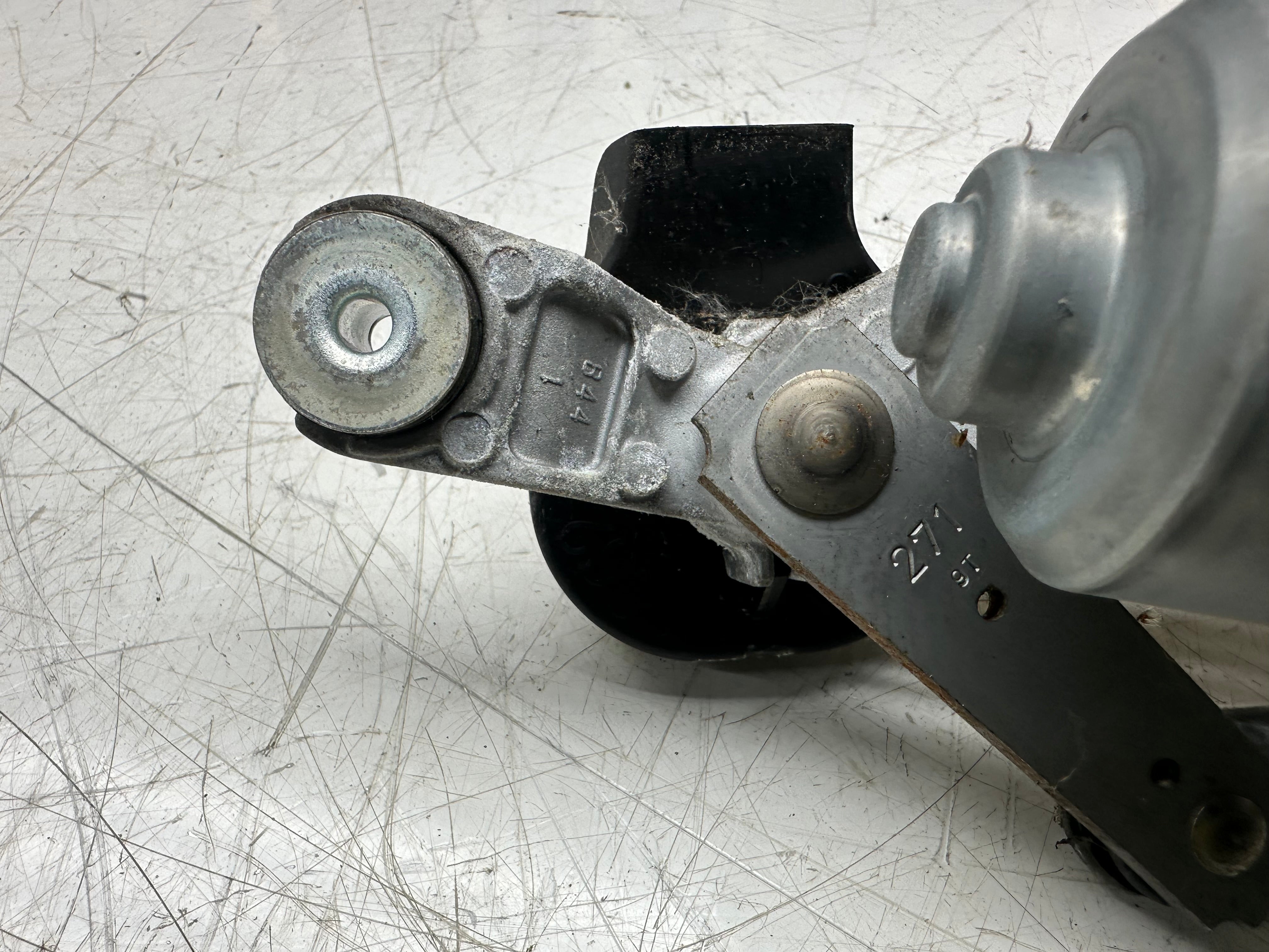 Toyota C-HR 2016–2023 Front Wiper Motor and Linkage (85110-F4020)