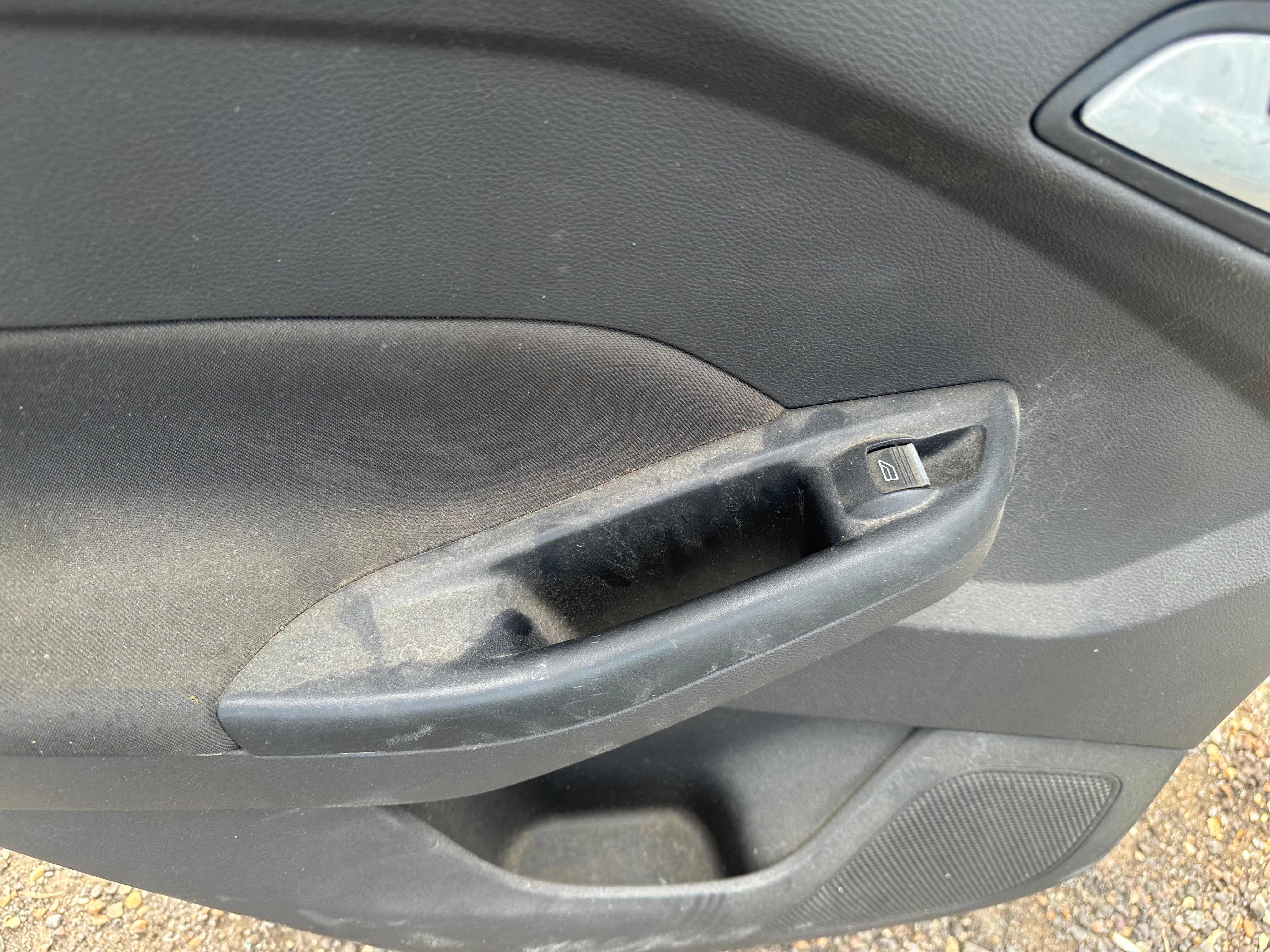 Ford Focus Titanium 2012–2018 Left Rear Passenger Door (N/S/R)