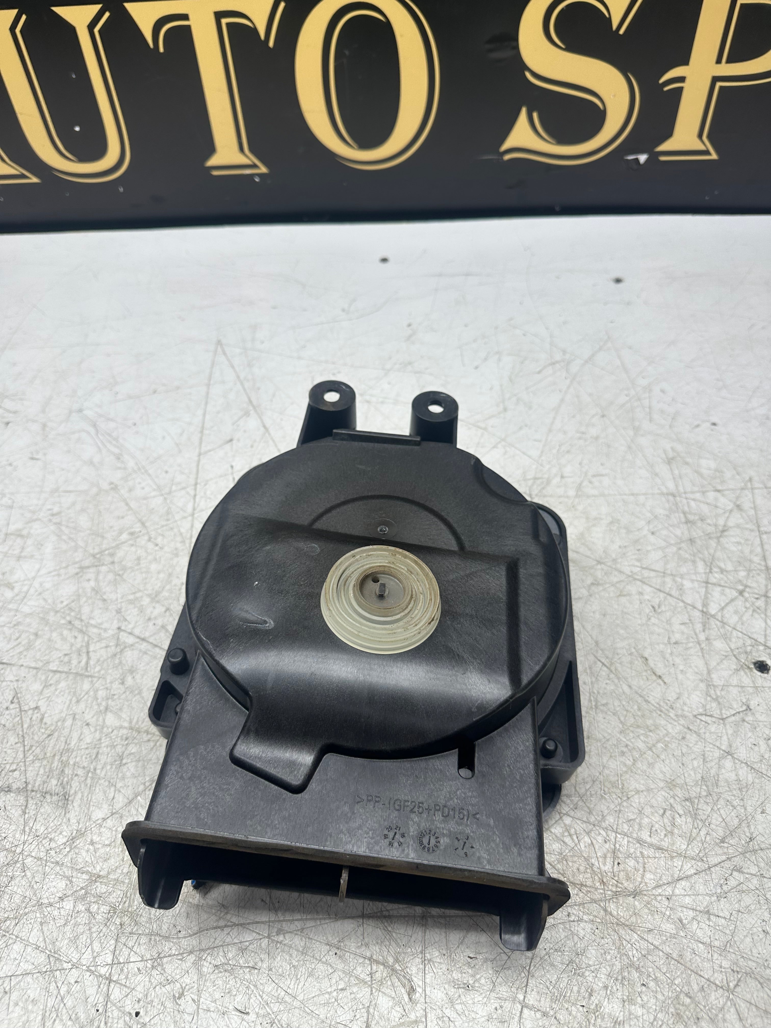 BMW 2 Series F45 Subwoofer Speaker 927599504 – 2014–2021