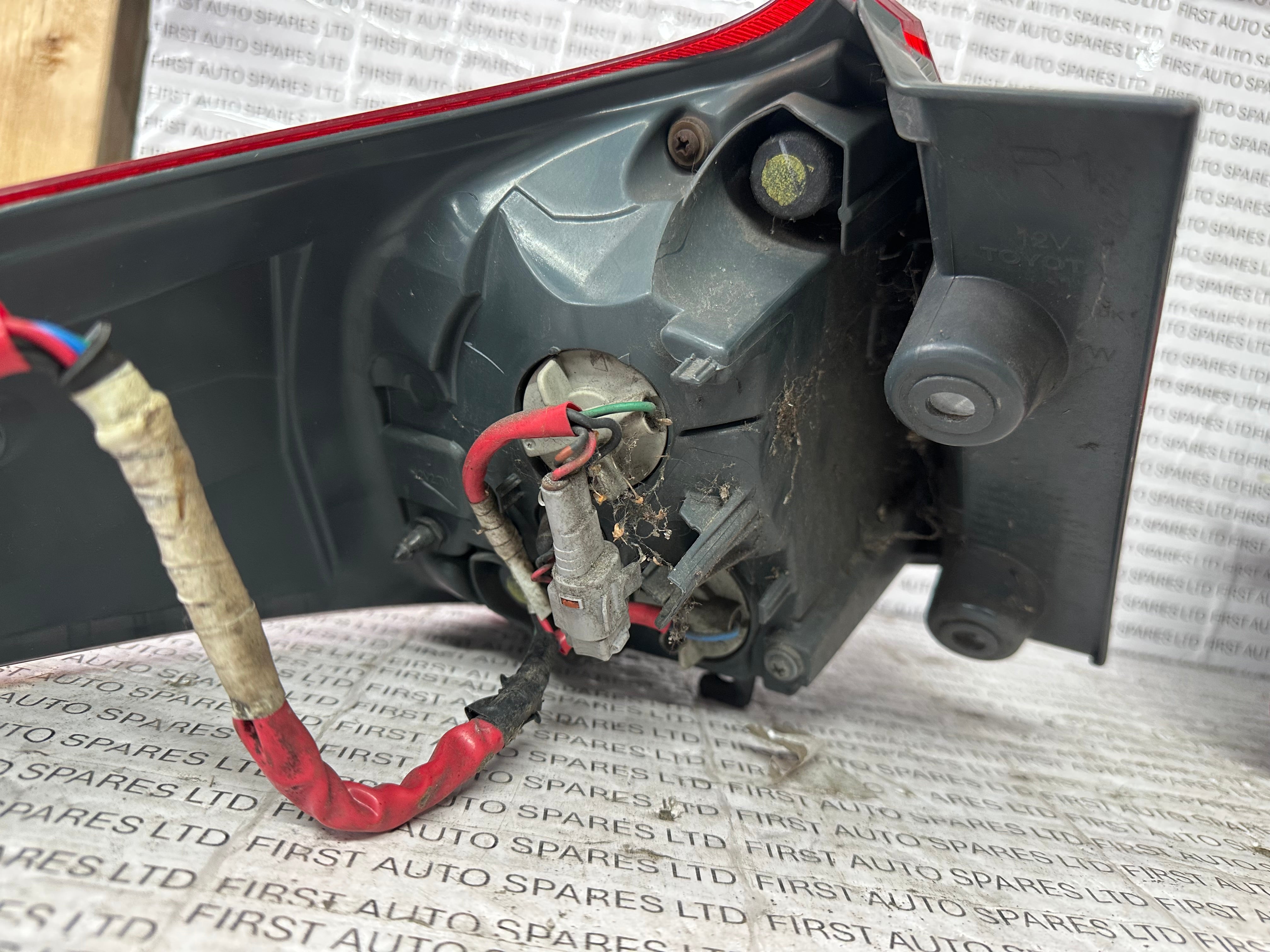 Toyota Auris Estate Right Rear Tail Light (02-353)