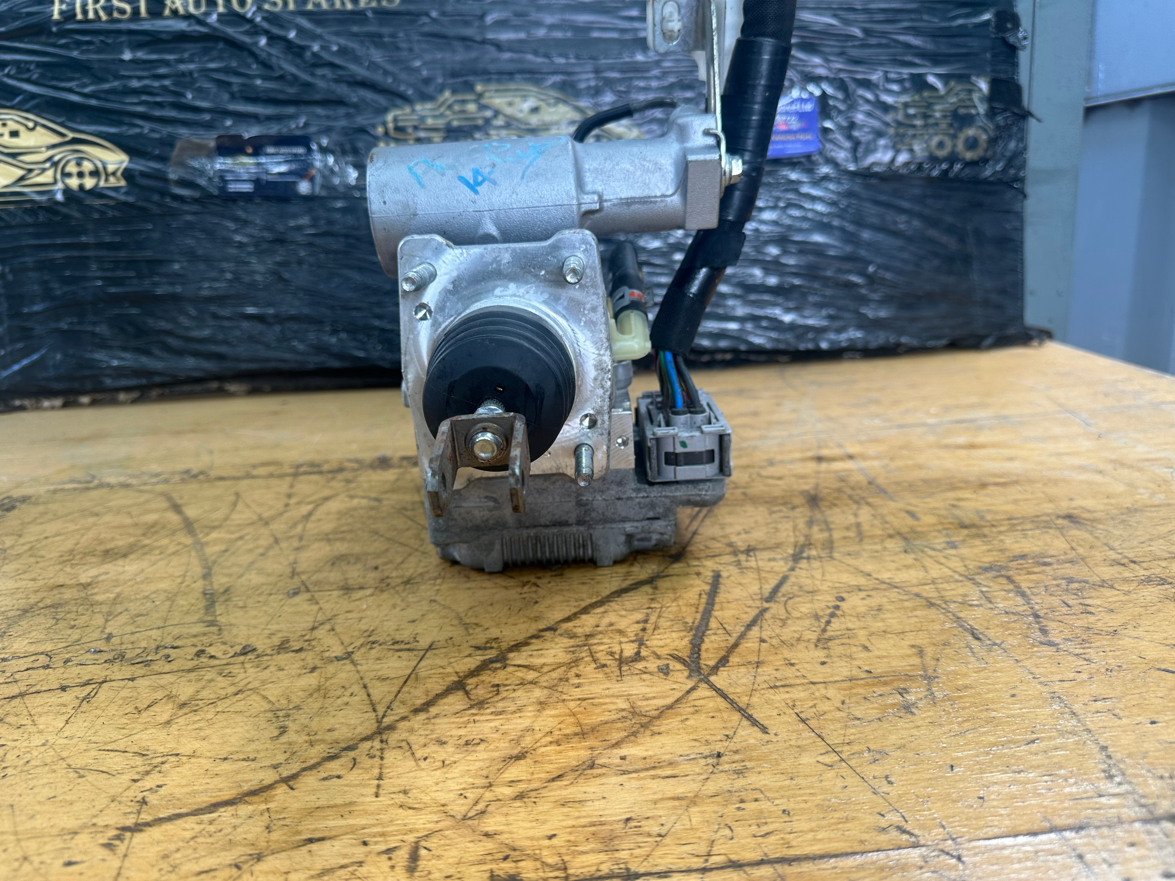Toyota Auris 2014 Hybrid Estate ABS Brake Servo (47210-12160)