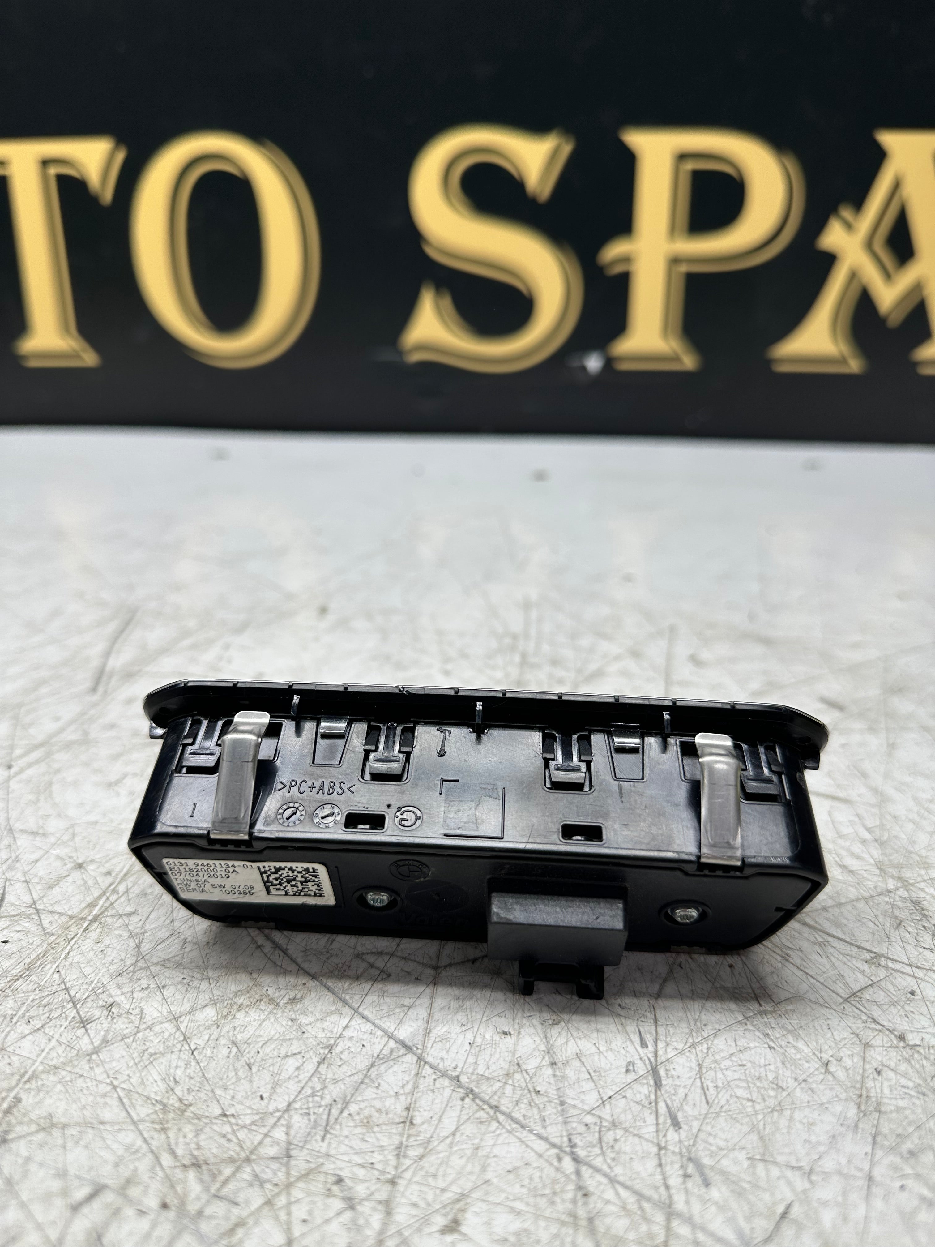 BMW X5 G05 Dashboard Light / Headlight Control Button Panel – 9461134