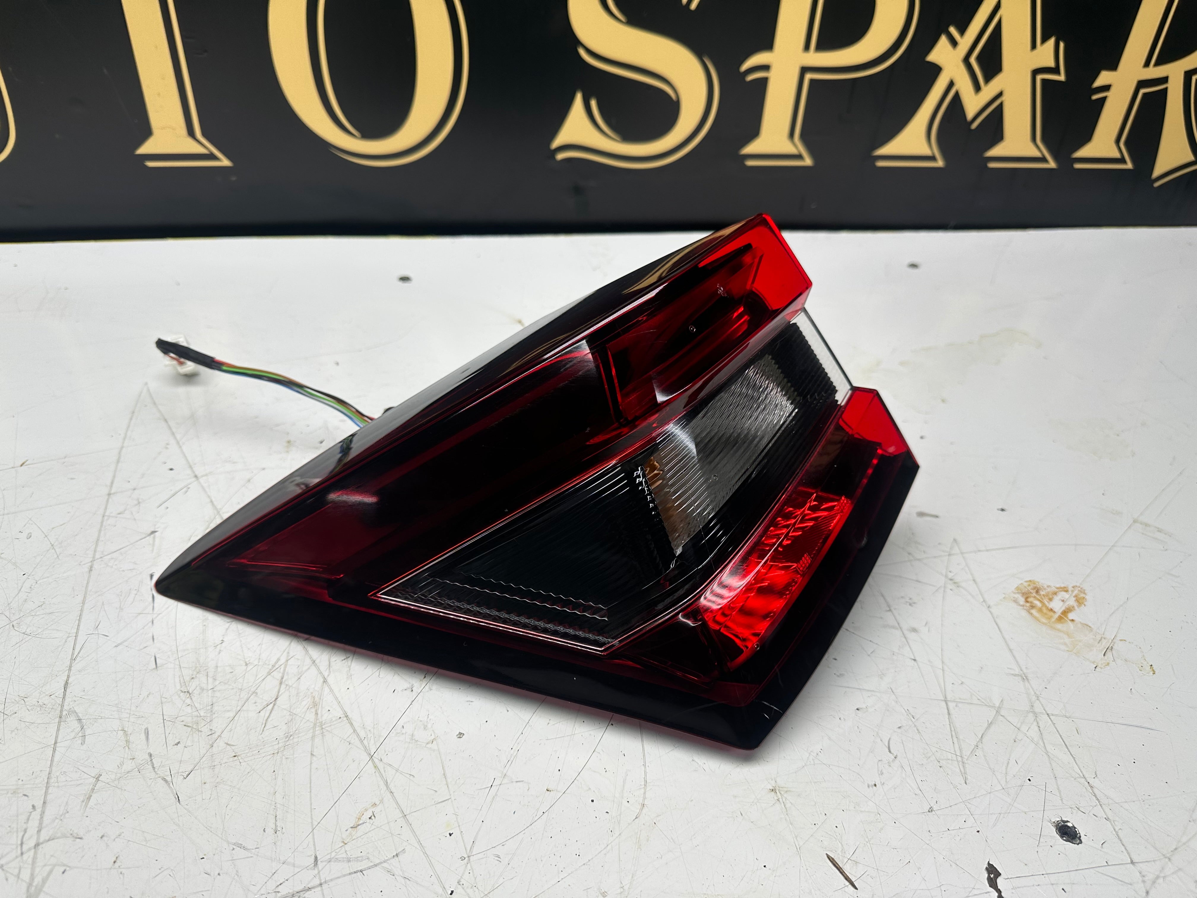 Nissan Juke F16 2019 Left Rear Tail Light (231.389-01L) (2VA014.352-01 LH)