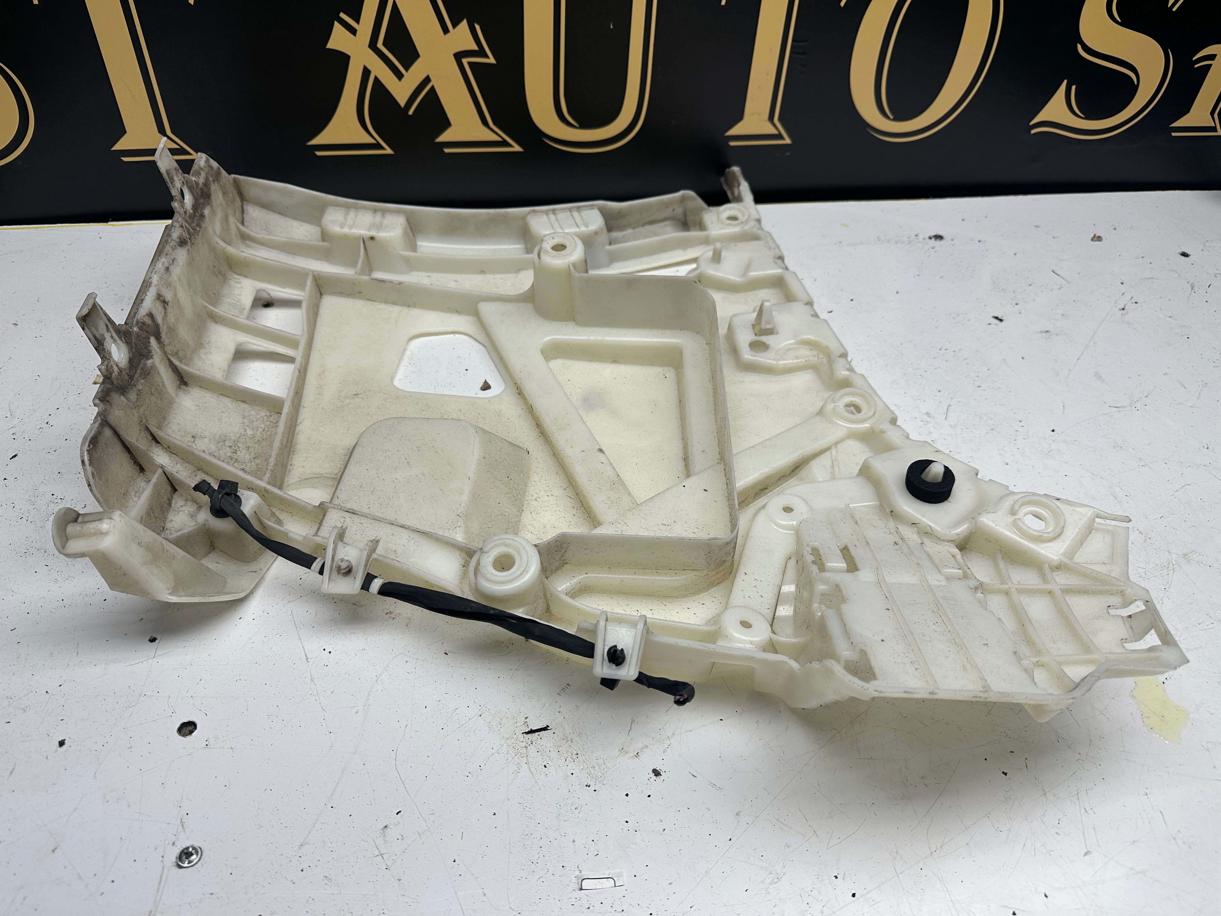 BMW 3 Series G21 LCI Lift Mount Bumper Right RH (51128085492) (158577 11)