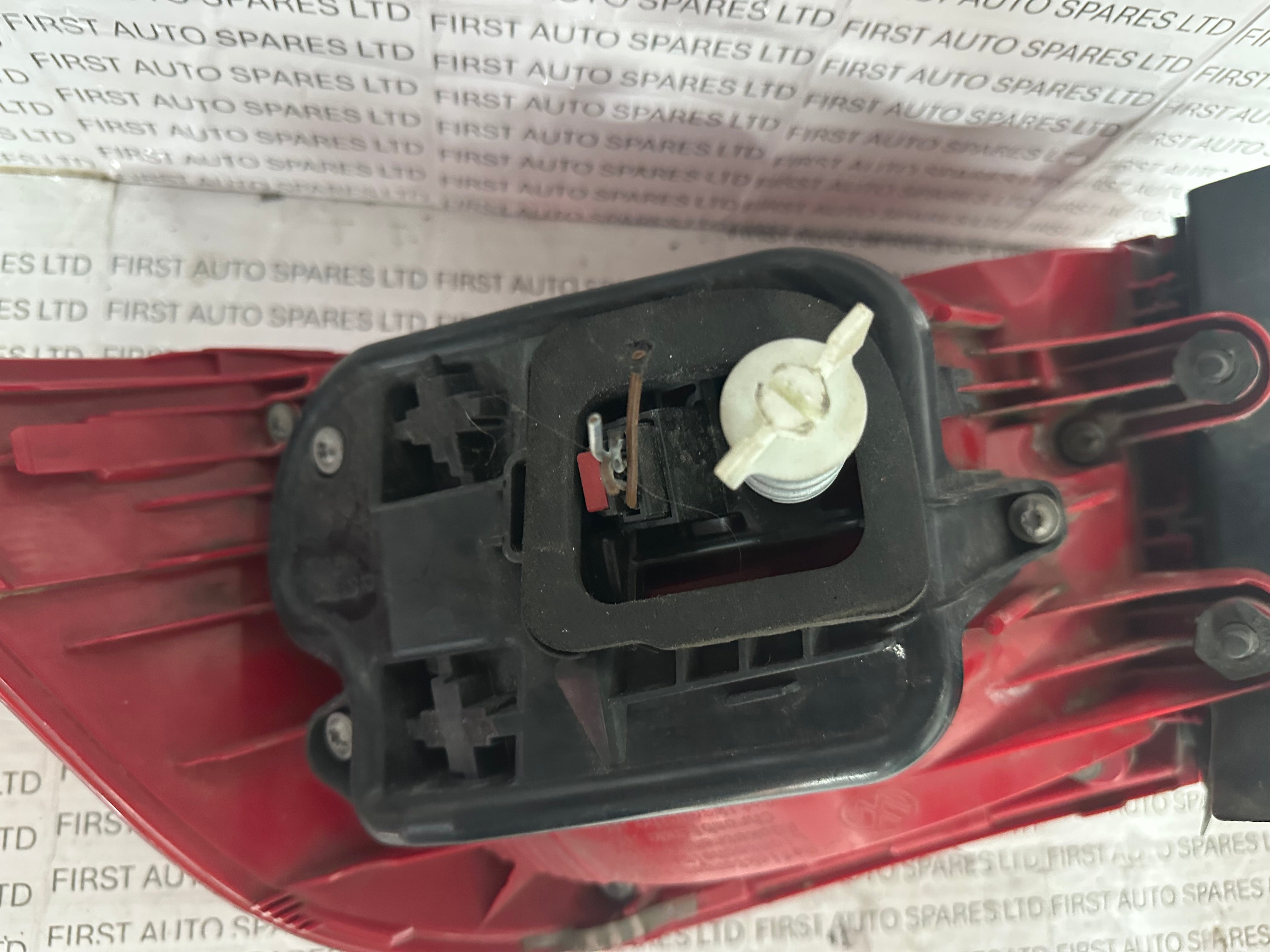 Volkswagen Passat B7 Estate Left Rear Tail Light (3AF945095A)