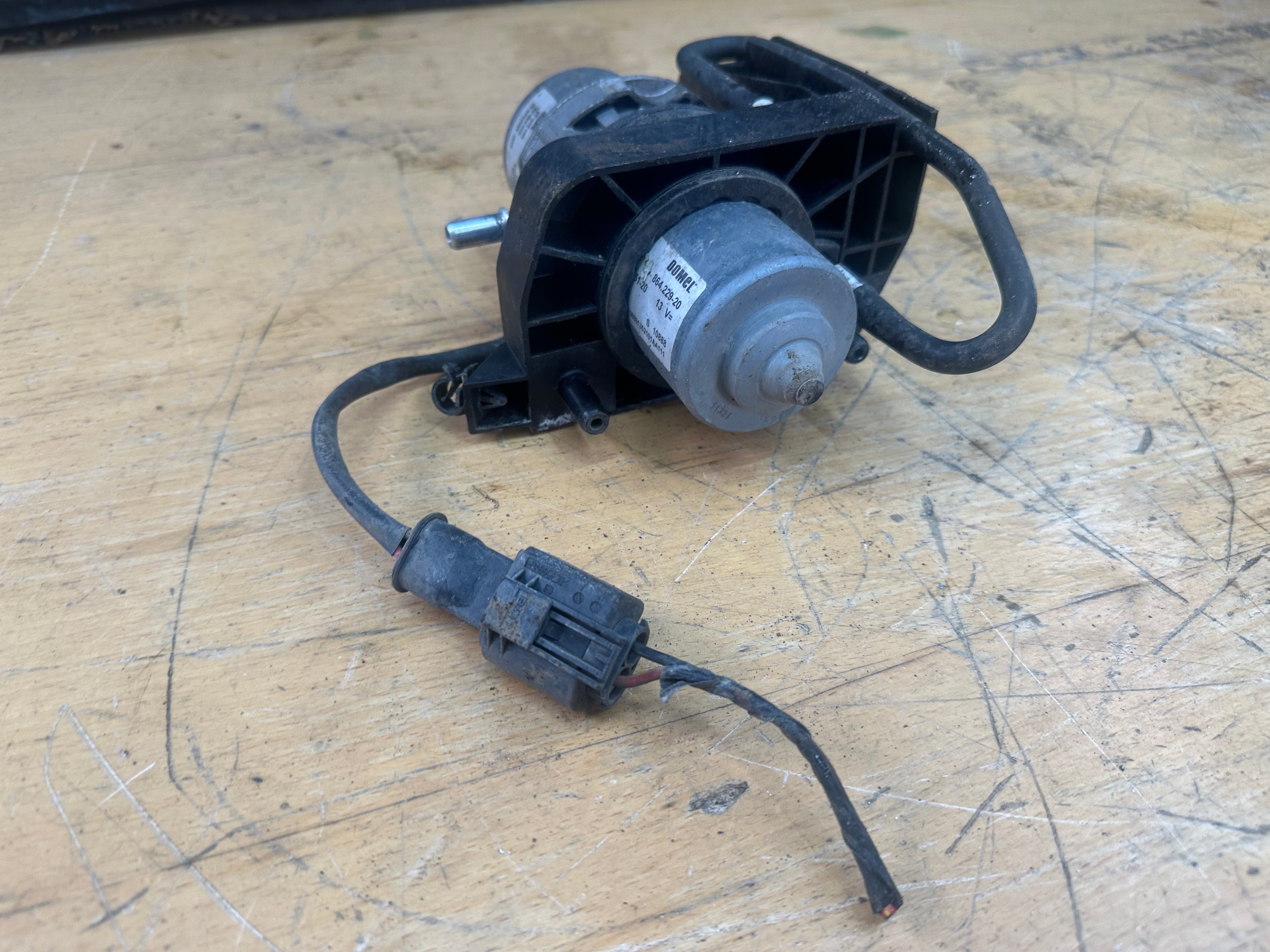 BMW 5 Series G30 2019 530e Hybrid Petrol 2.0 Vacuum Pump (6880628-02)