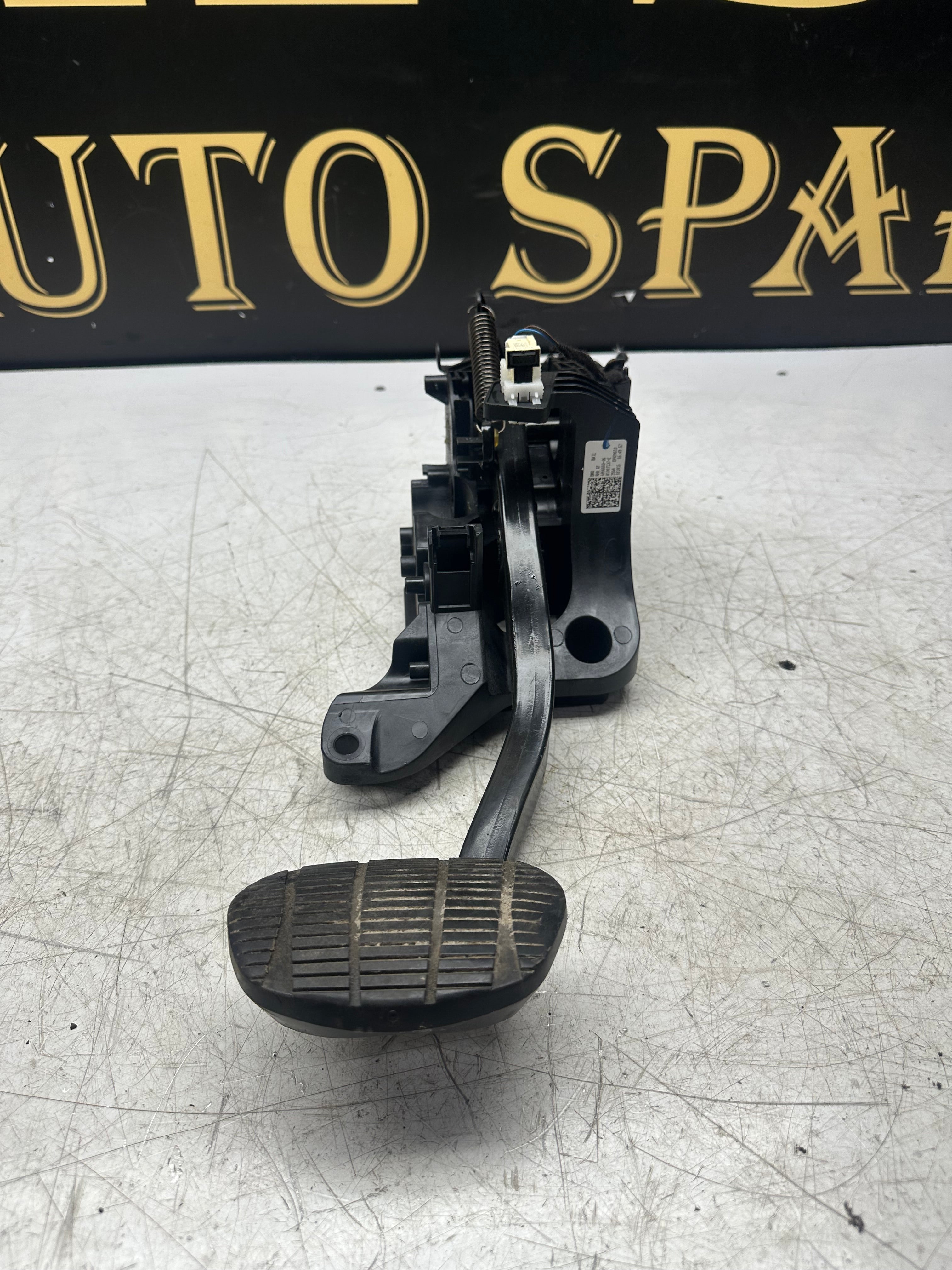 BMW X1 / 2 Series F45 F46 F48 Brake Pedal 6856600 / 6860677 – 2014–2022