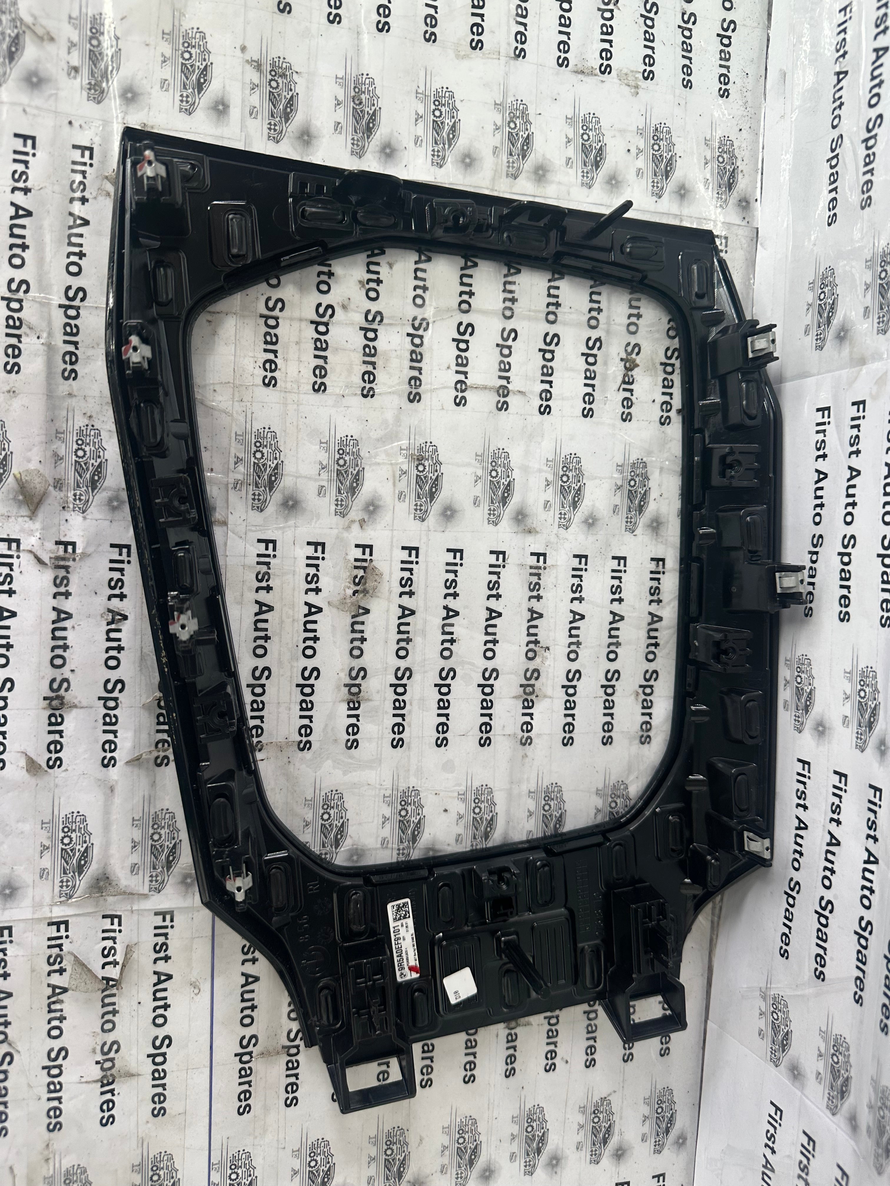 BMW 3 Series G20 G21 2023 Gear Shifter Surround Trim Plastic Cover (9R5A0EF9101)