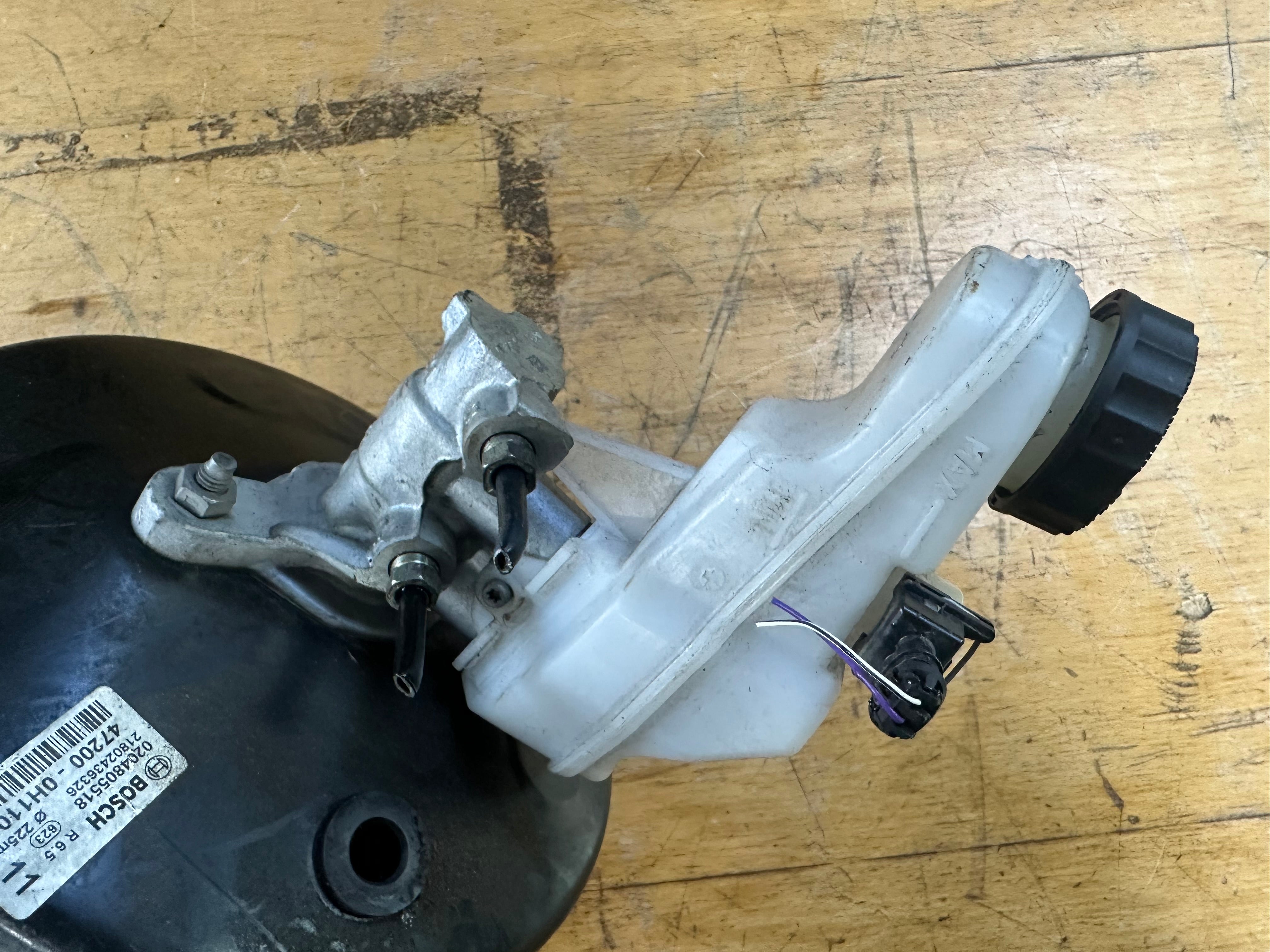 Toyota Aygo MK2 2020 Brake Servo & Master Cylinder (47200-0H110)