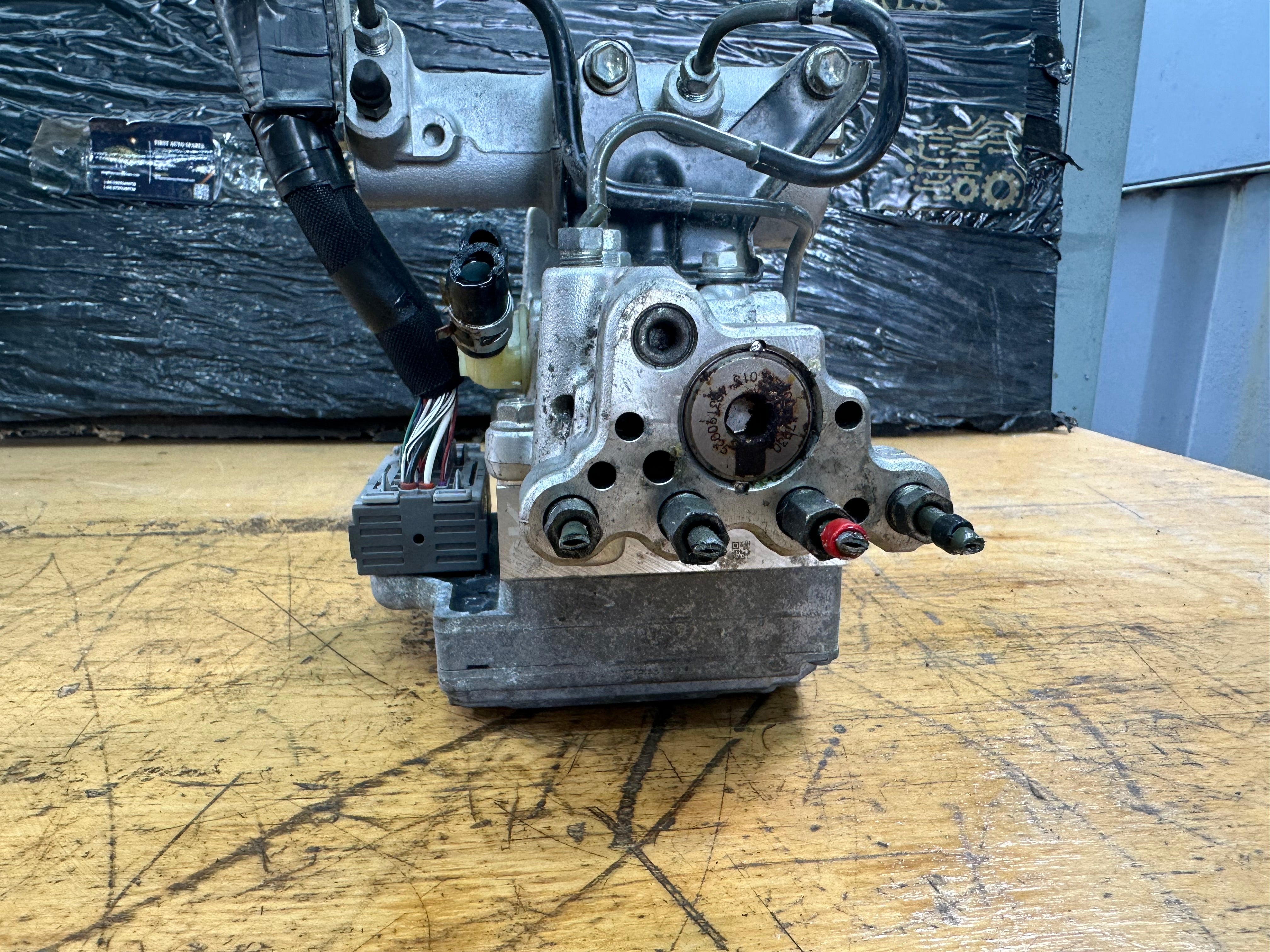 Toyota Auris 2014 Hybrid Estate ABS Brake Servo (47210-12160)