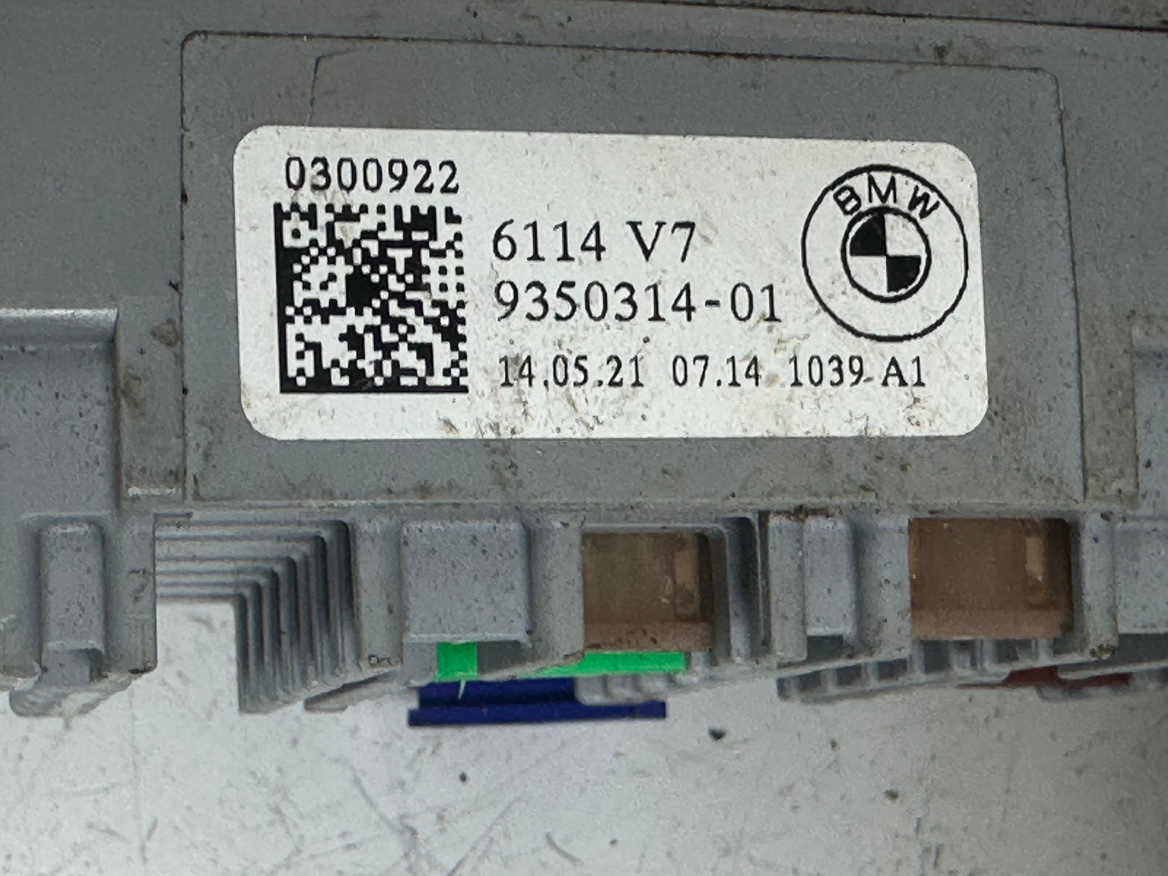 BMW 5, 6 & 7 Series 2017-2023 Front Power Distribution Fuse Box (9350314-01) (6114 V7)
