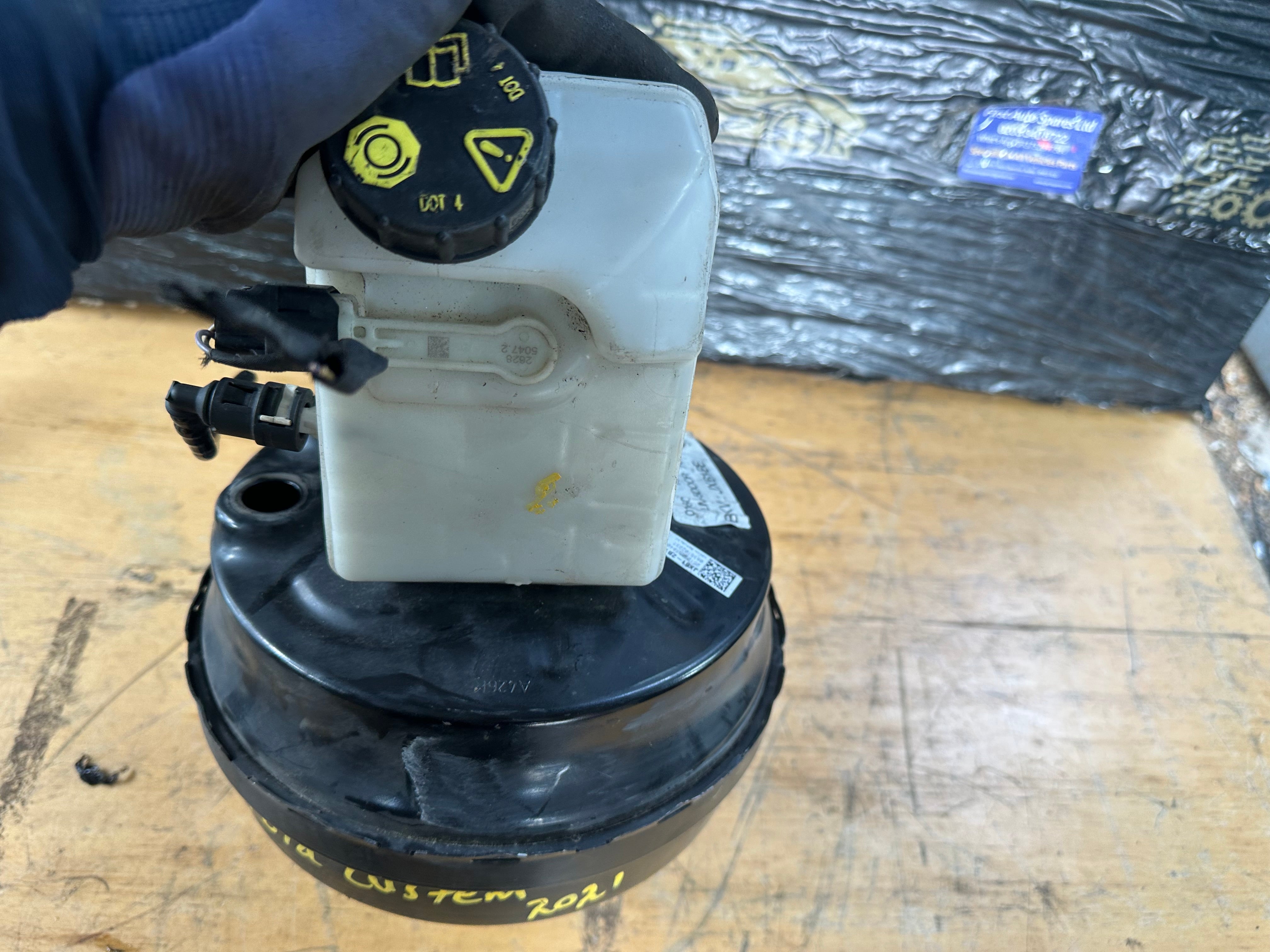 Ford Focus 2021 1.0 Petrol Brake Master Cylinder & Servo (JX61-2B195-BEC)