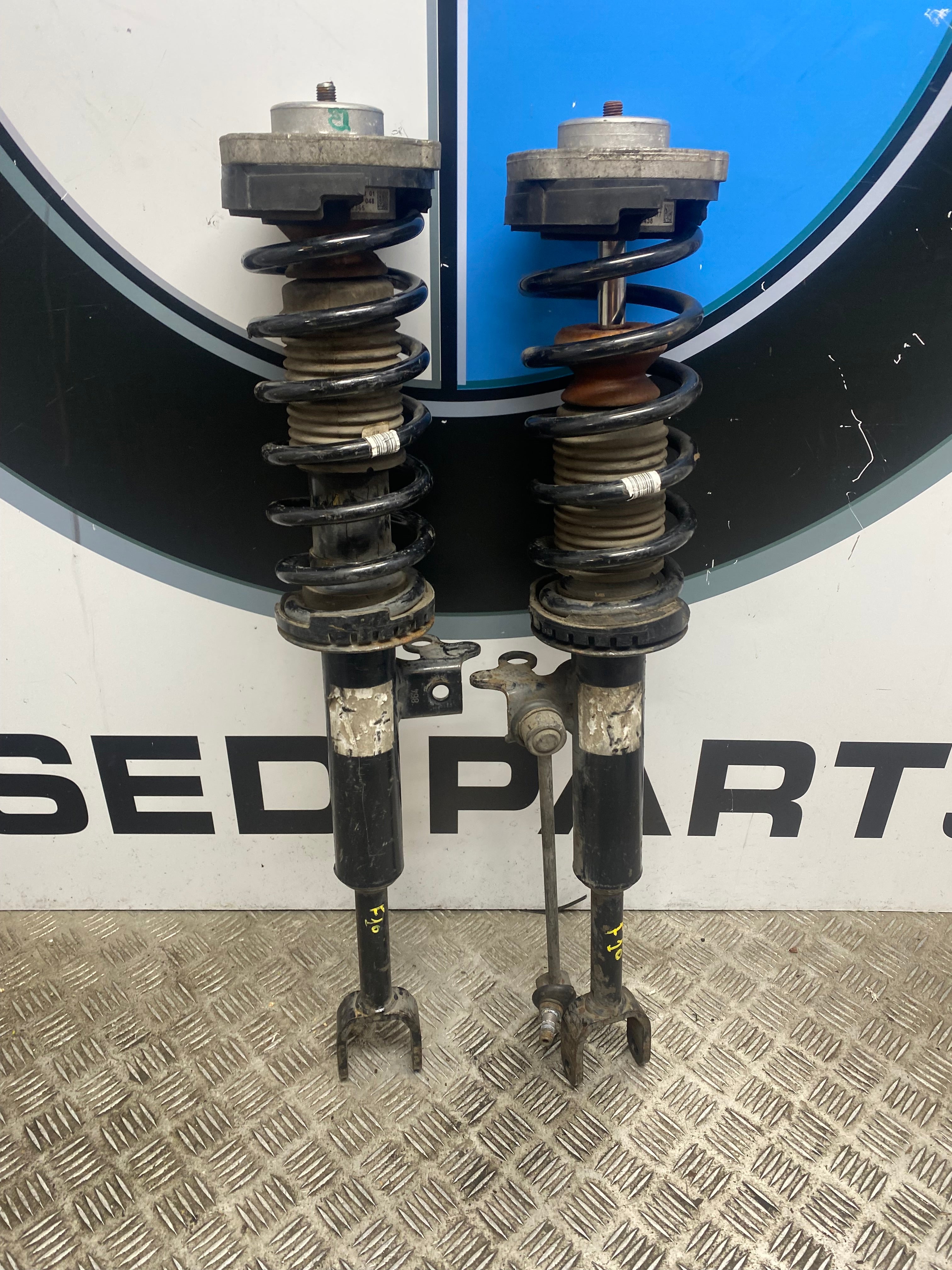 BMW 5 Series F10 Front Left & Right Shock Absorber Strut 2010–2016 (6329501)