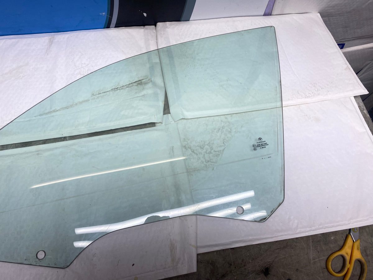 BMW 1 Series E87 Front Passenger Side Window Glass 2004–2011