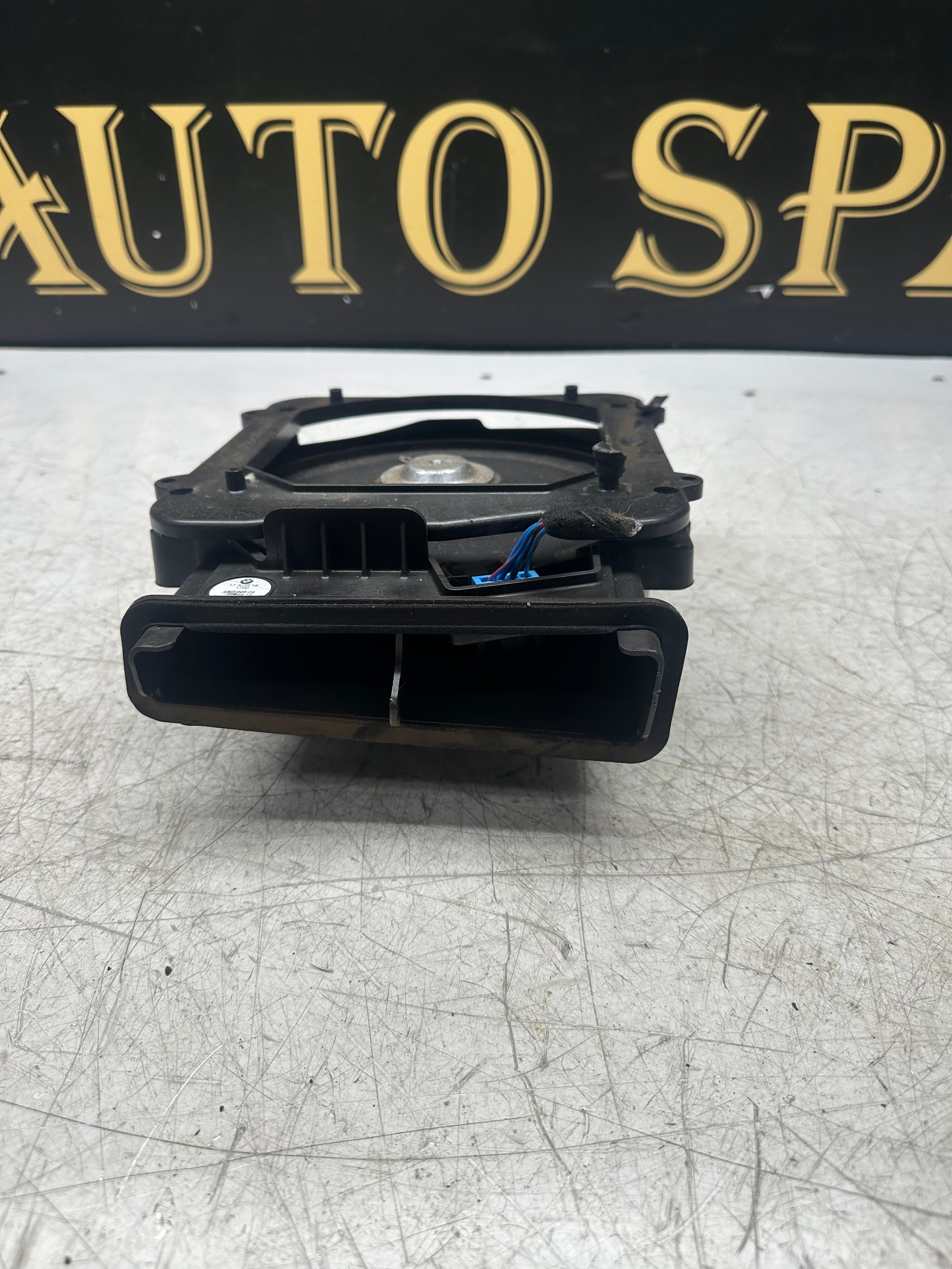 BMW 2 Series F45 Subwoofer Speaker 927599504 – 2014–2021