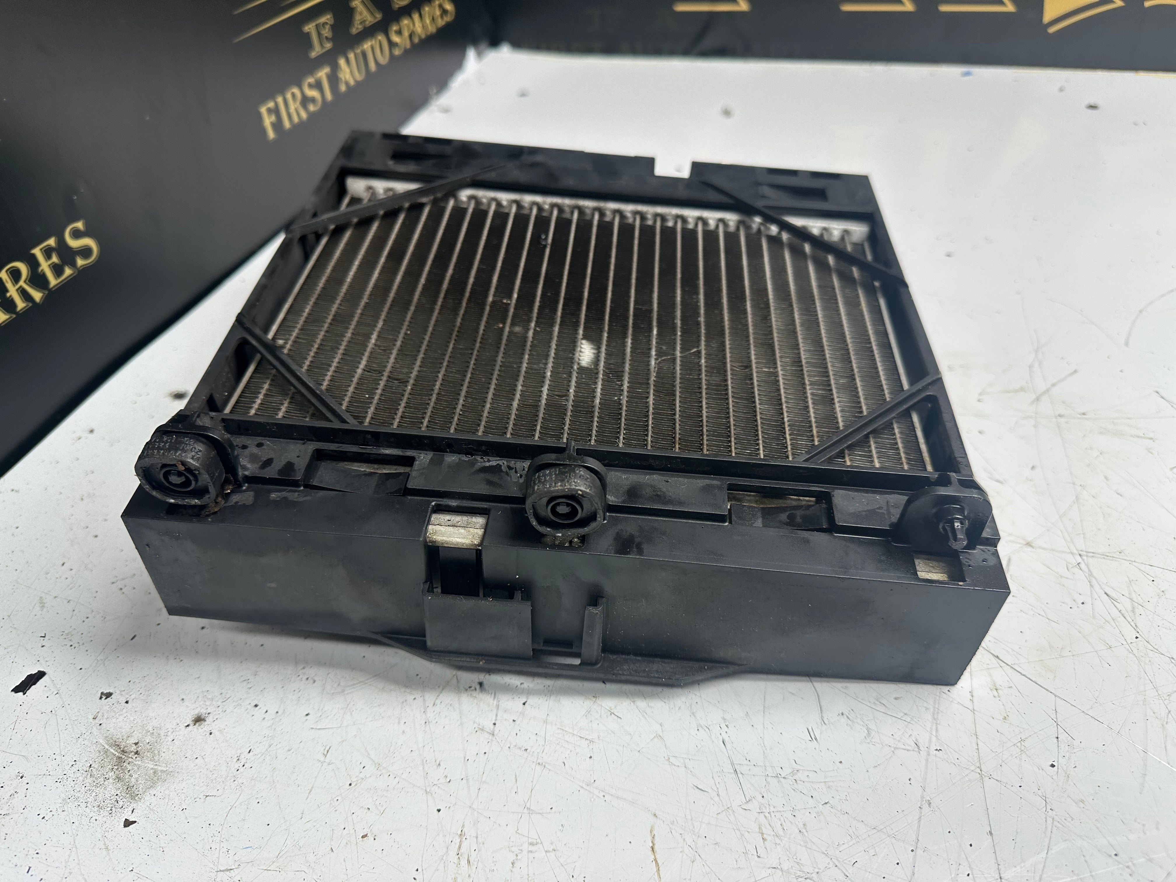BMW F10 F01 N55 Auxiliary Water Cooler Radiator (1711 7806190-03)