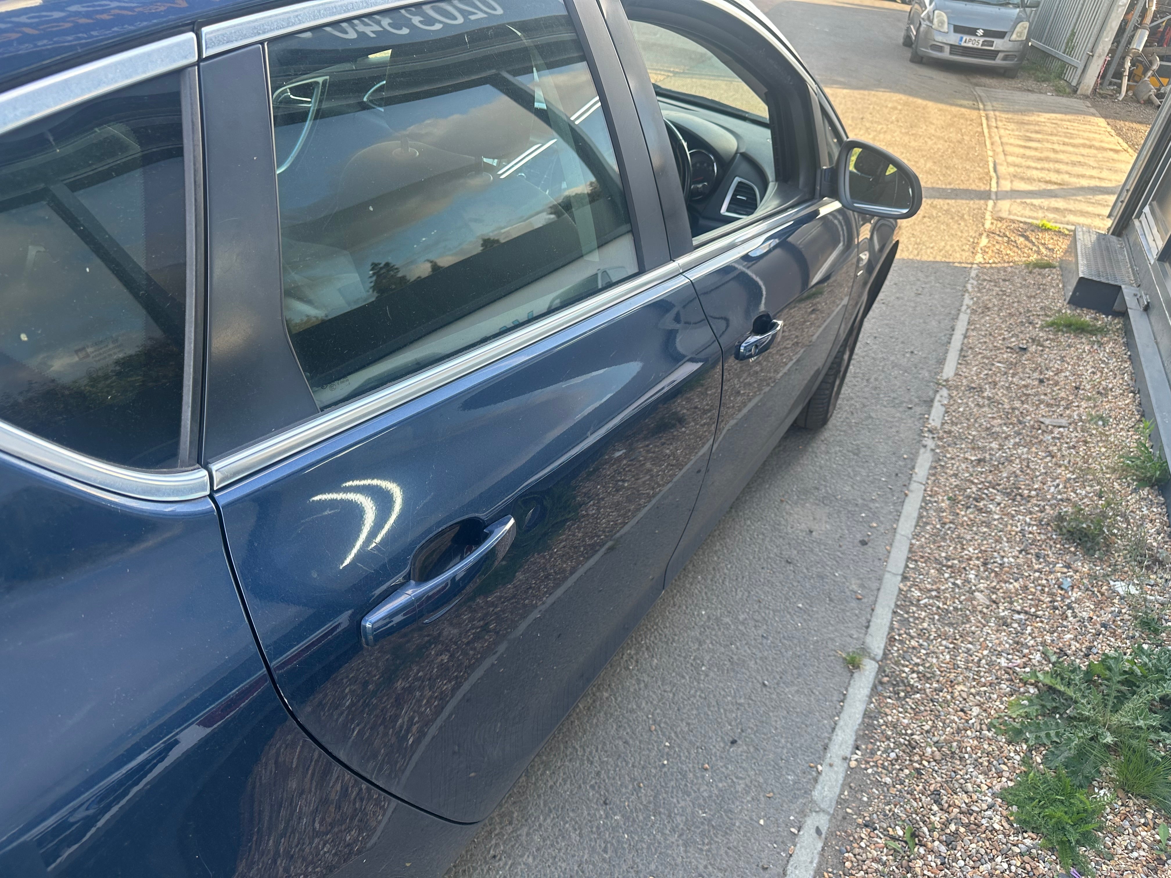 Vauxhall Astra SRi CDTi 2010 For Parts or Full Vehicle Sale (Price For A Wheel Nut Only)