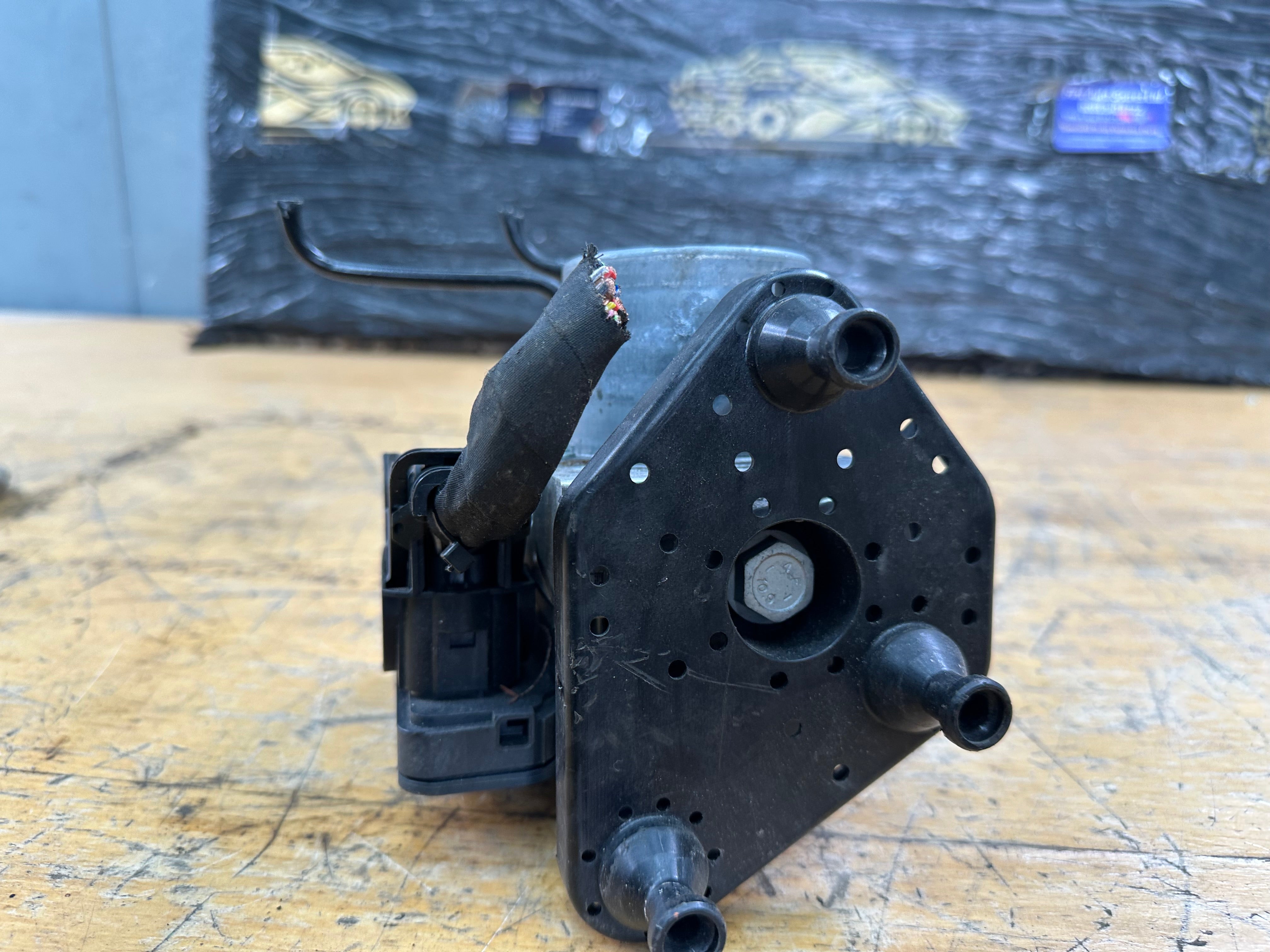Mercedes Sprinter 2018–2024 ABS Pump (A9079008104)