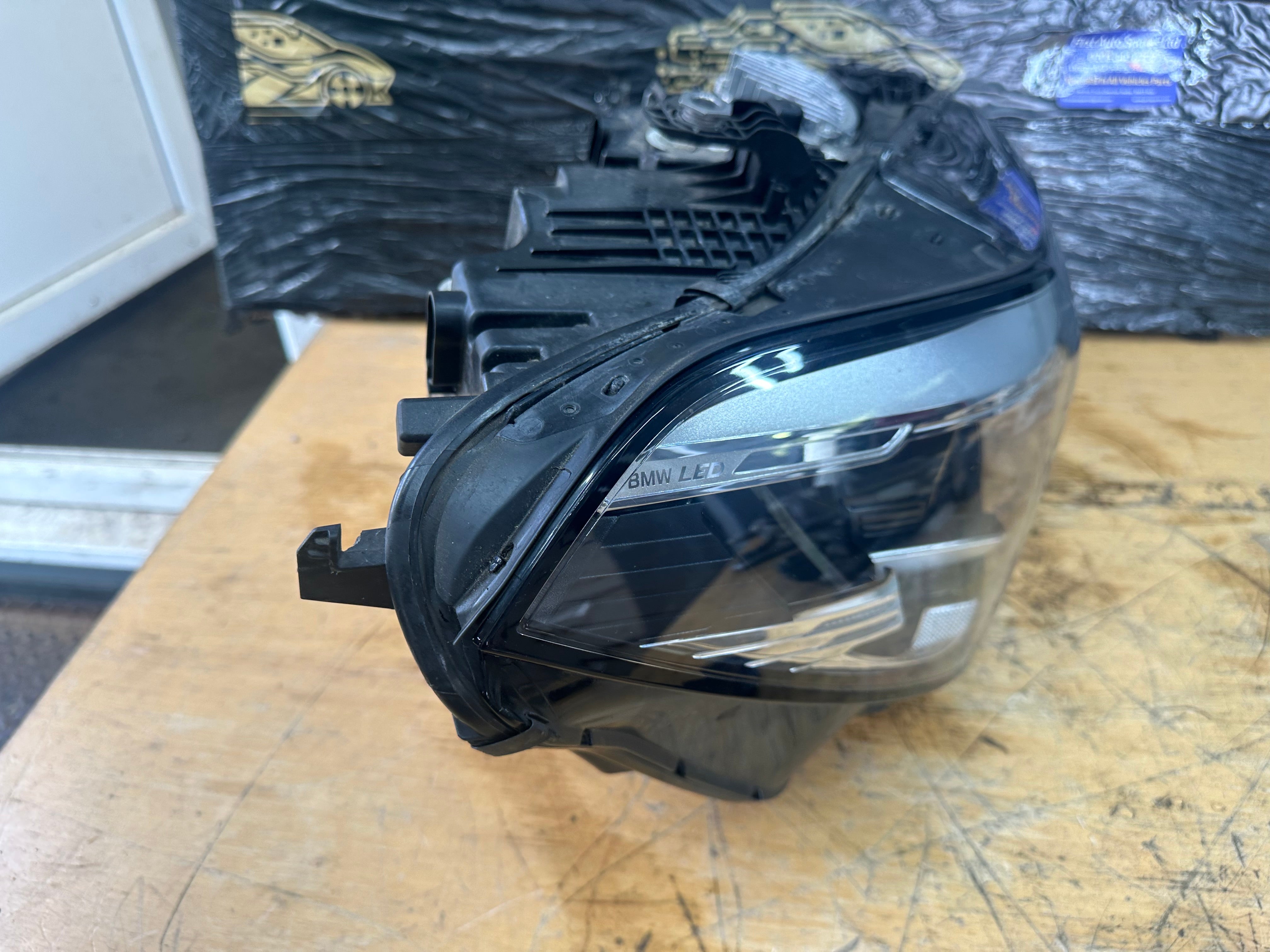 BMW X5 X6 G05 G06 Complete LED Driver’s Right Headlight (9481782 03) (9481782)