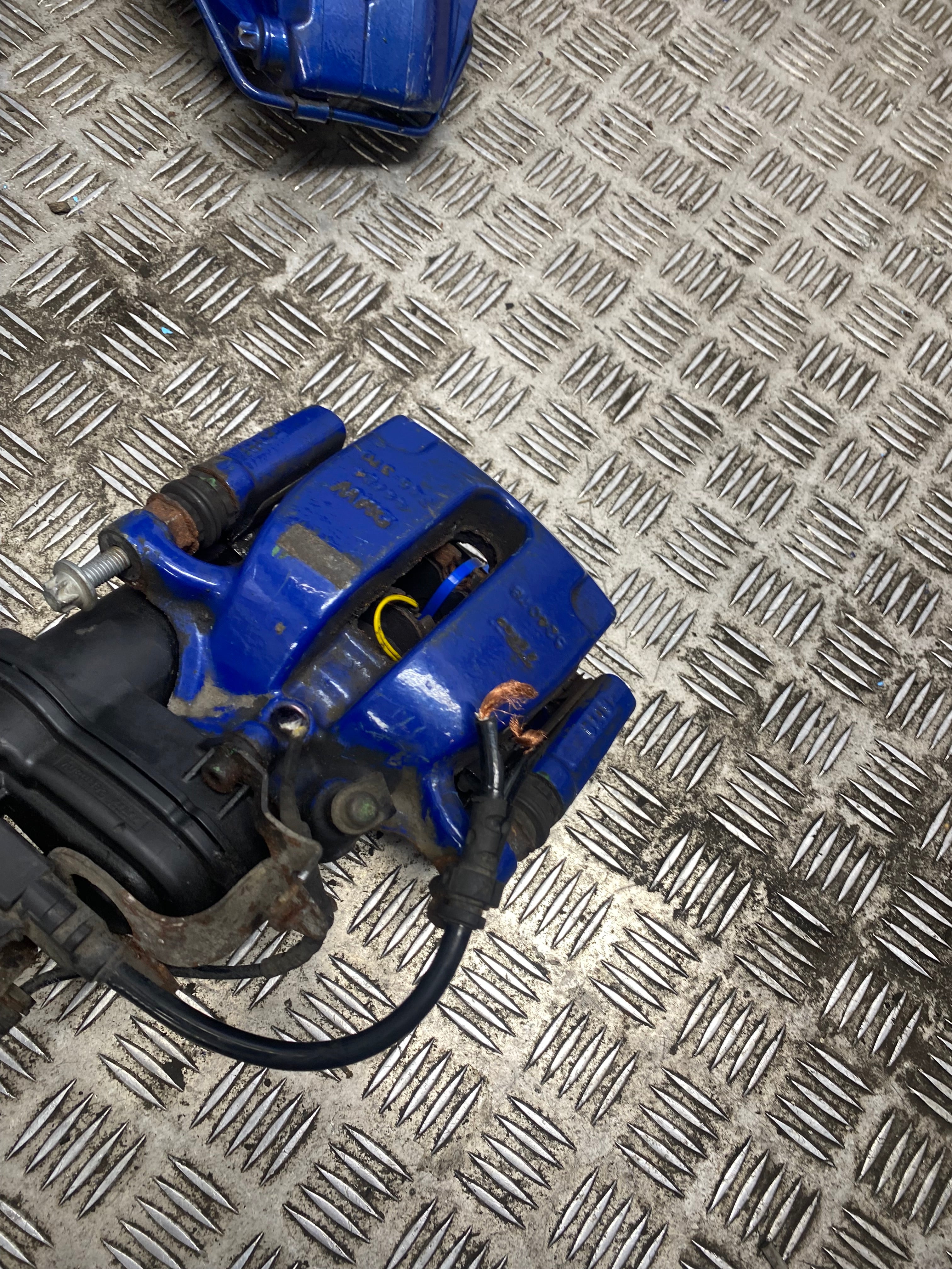 BMW 3 Series & 5 Series G20/G30 Rear Right Brake Caliper – 2021 (524078)