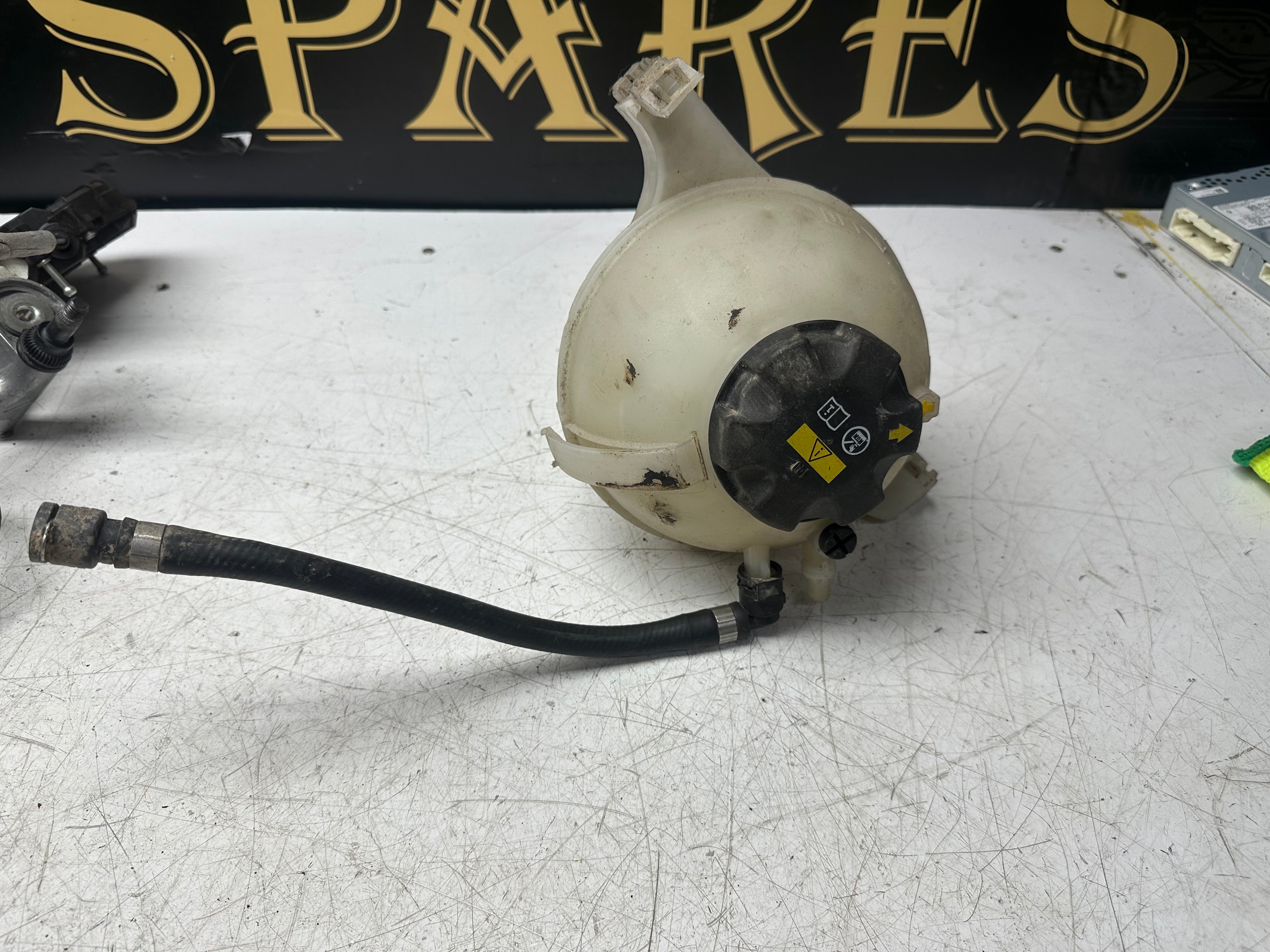 BMW 1 Series F20 Coolant Expansion Tank Bottle 7642159 – 2015–2019