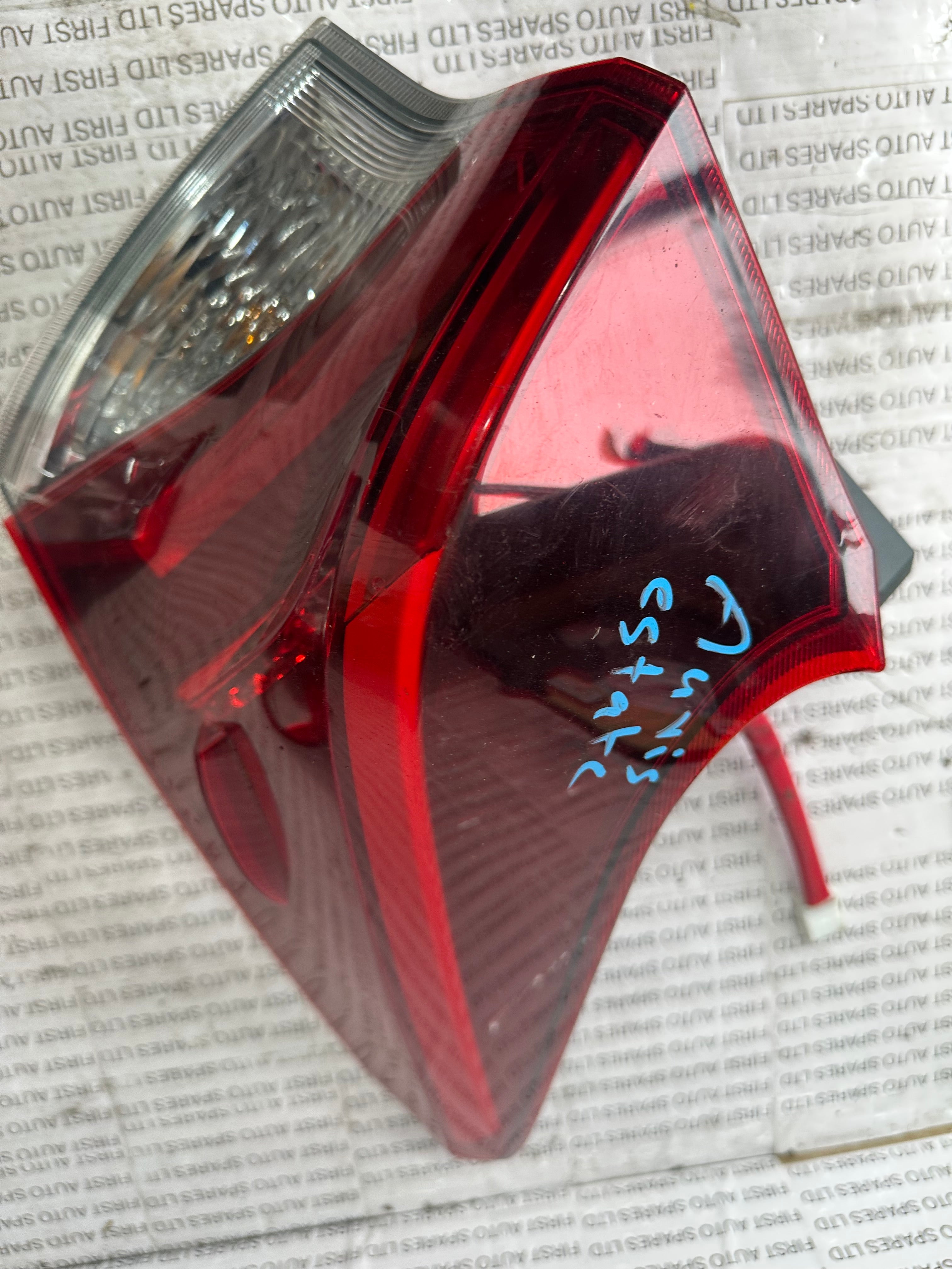 Toyota Auris Estate Right Rear Tail Light (02-353)