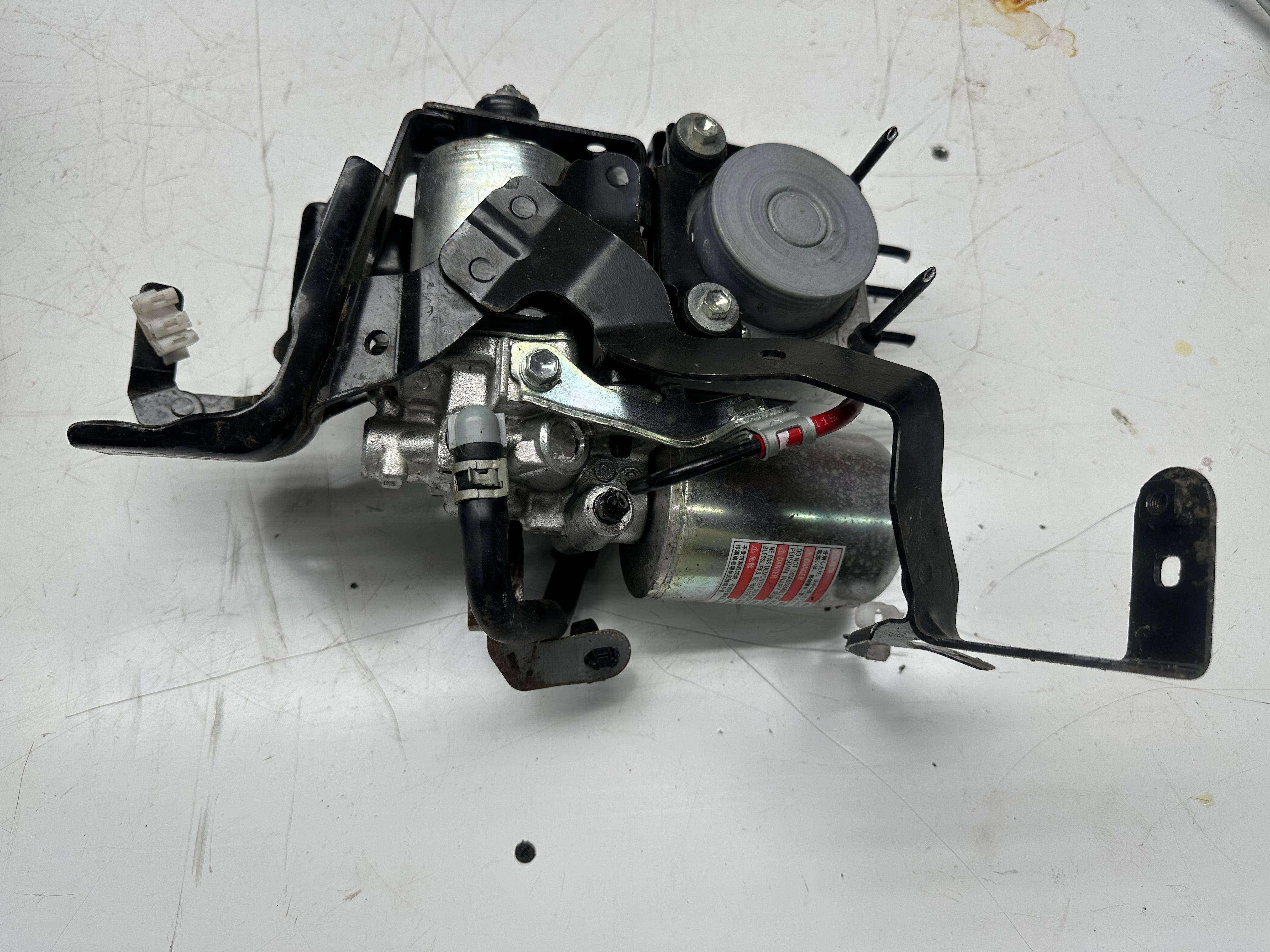 Toyota Corolla 2022 Hybrid ABS Pump Modulator & Brake Booster (113040-41900) (47070-47080)