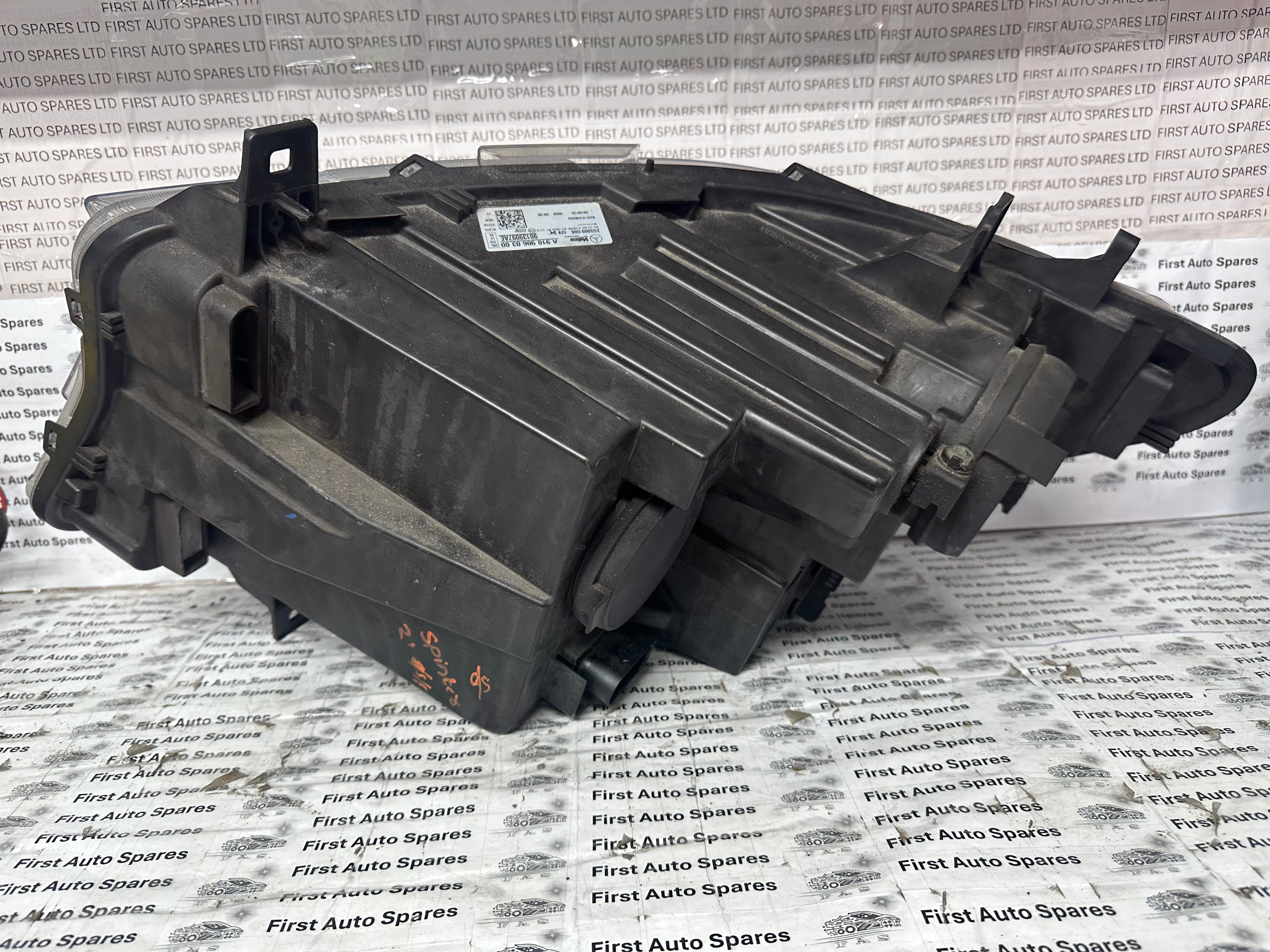 Mercedes Sprinter MK3 2018-2024 Right Headlight (A9109060300) (90139097AE)