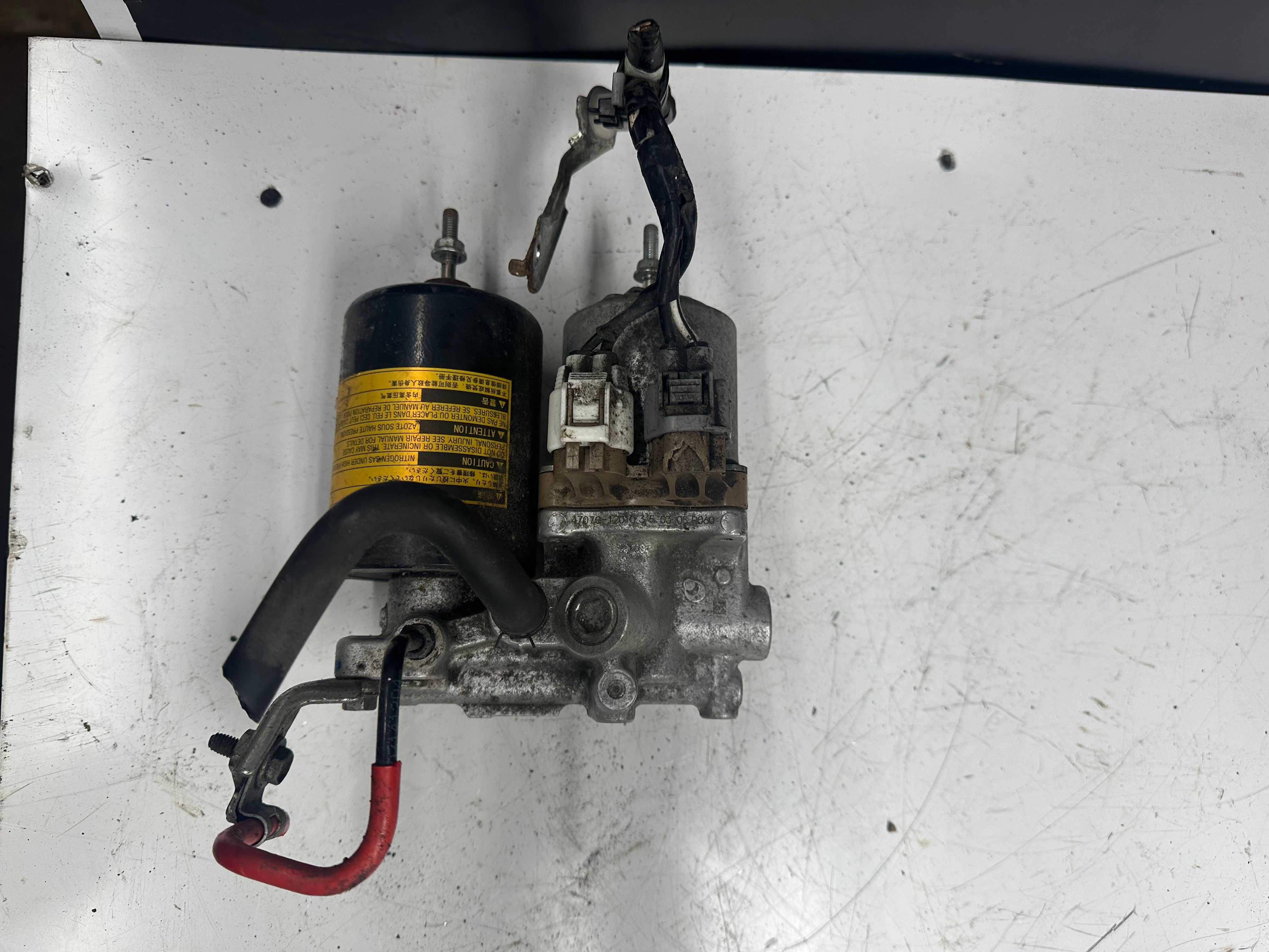 Toyota Auris Hybrid Brake Booster (47070-12010)(47070-12010 3 5 03 05 R060)