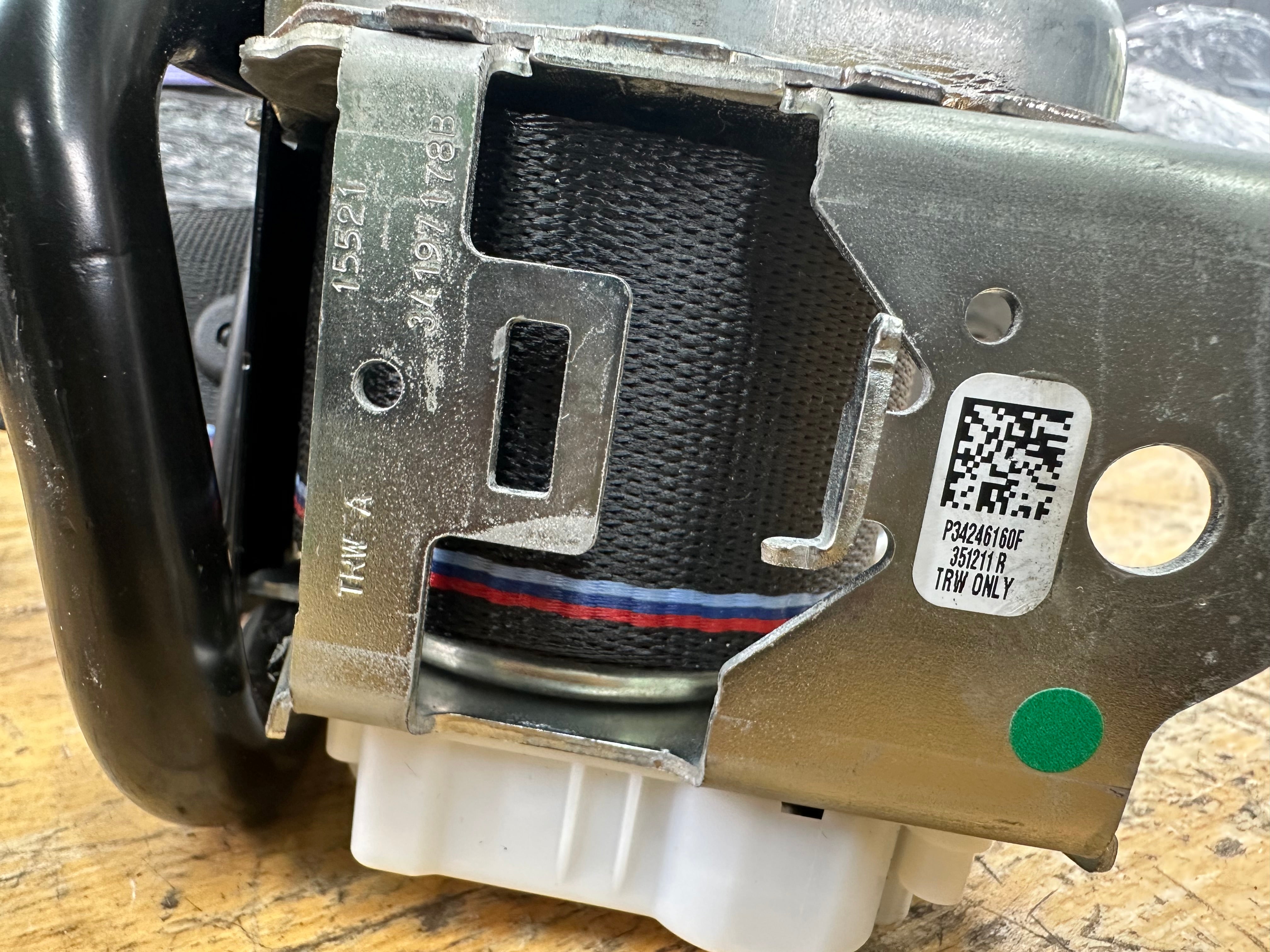 BMW X3M X4 G01 G02 F97 F98 Rear Left & Right Upper Seat Belts (34133470) (34133471)