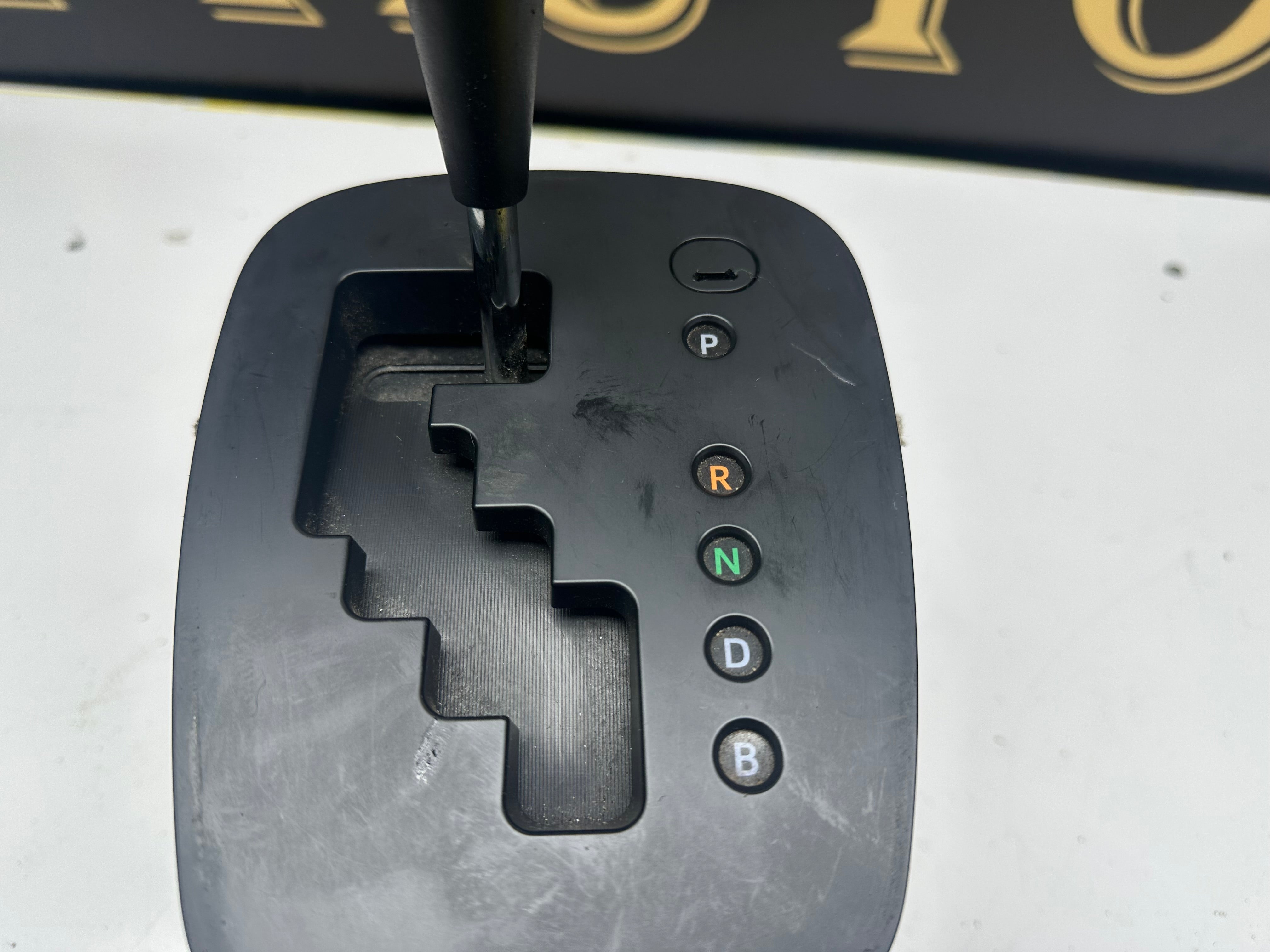 Toyota Yaris 2016 Mk3 Automatic Gearstick Assembly (52160/RH)