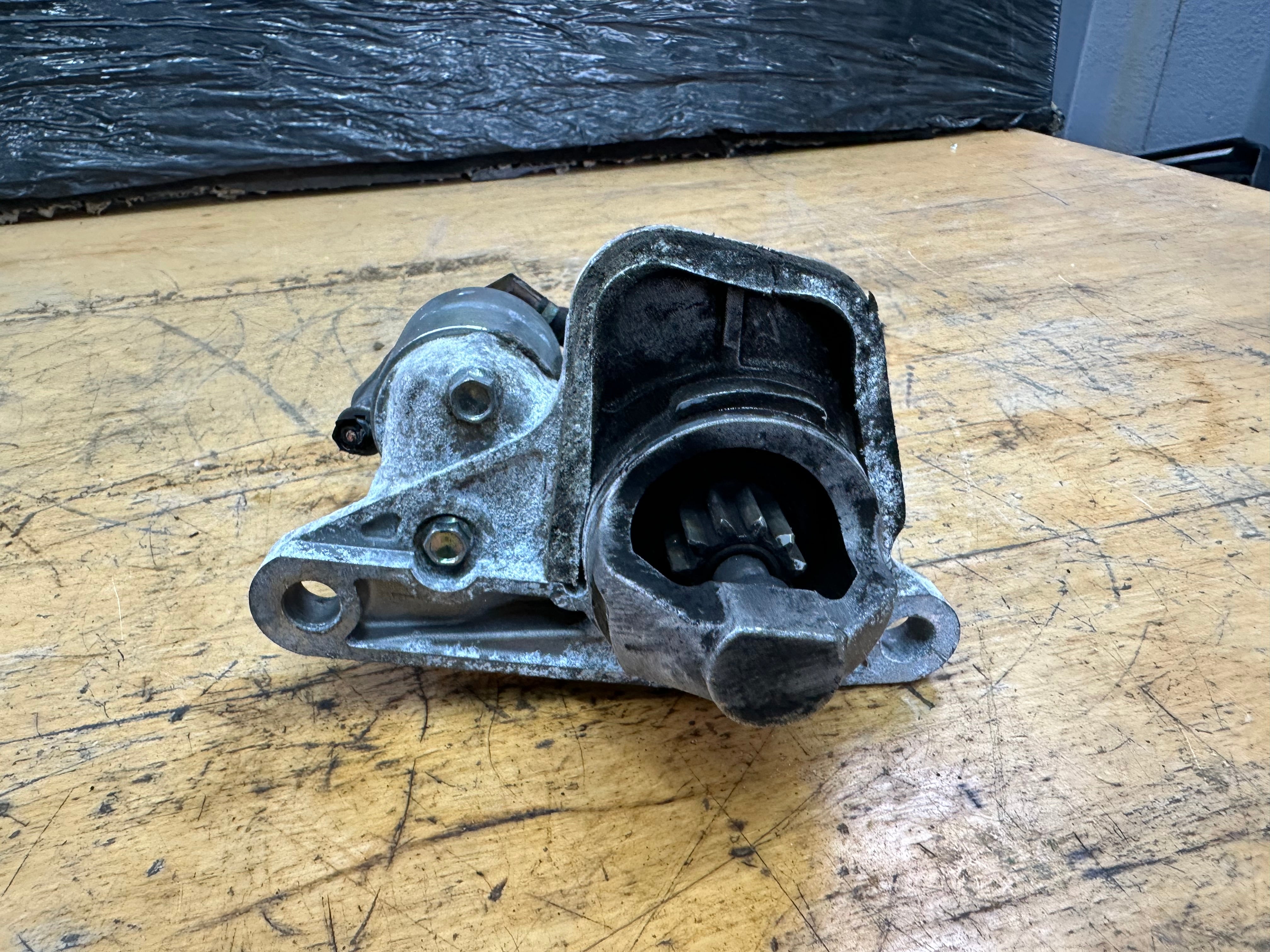 Nissan Qashqai / Pulsar / Juke 2014–2018 1.6 Petrol Starter Motor (23300BV80A)