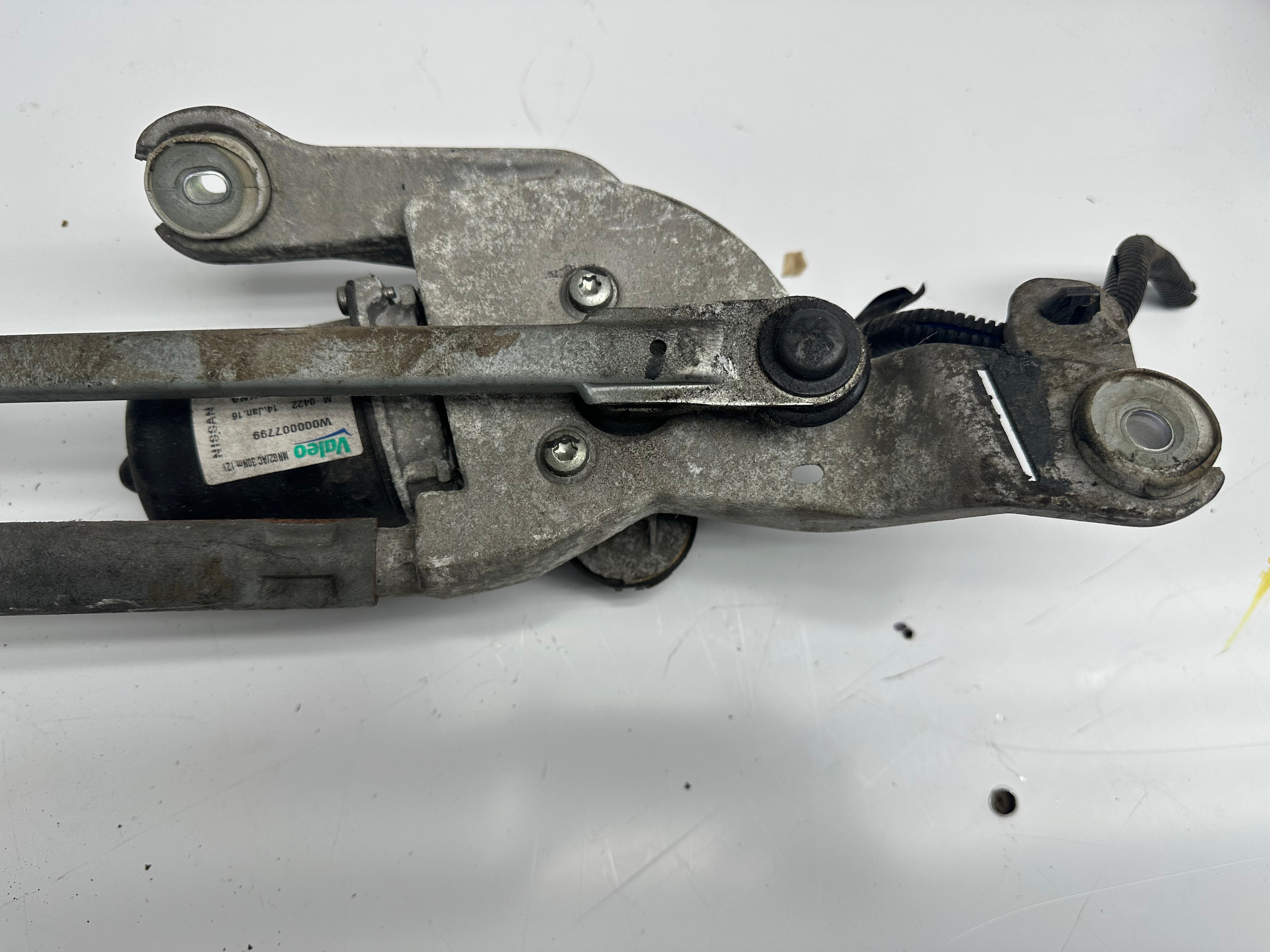 Nissan Juke Front Wiper Motor & Linkage (28800 1KE0C, W0000011243)