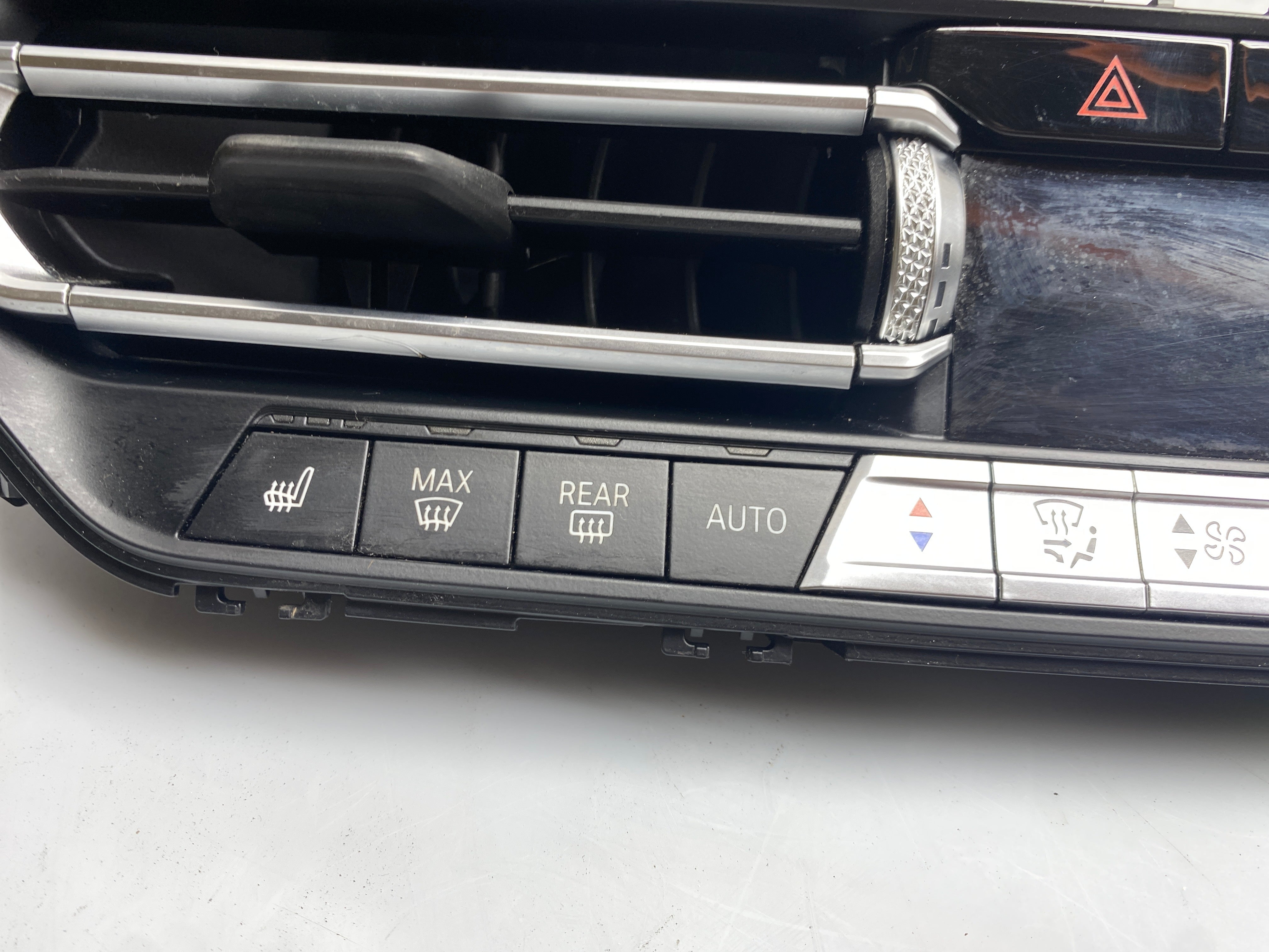 BMW 2 Series Heater Control Panel Assembly – 2023–Present (9855397)