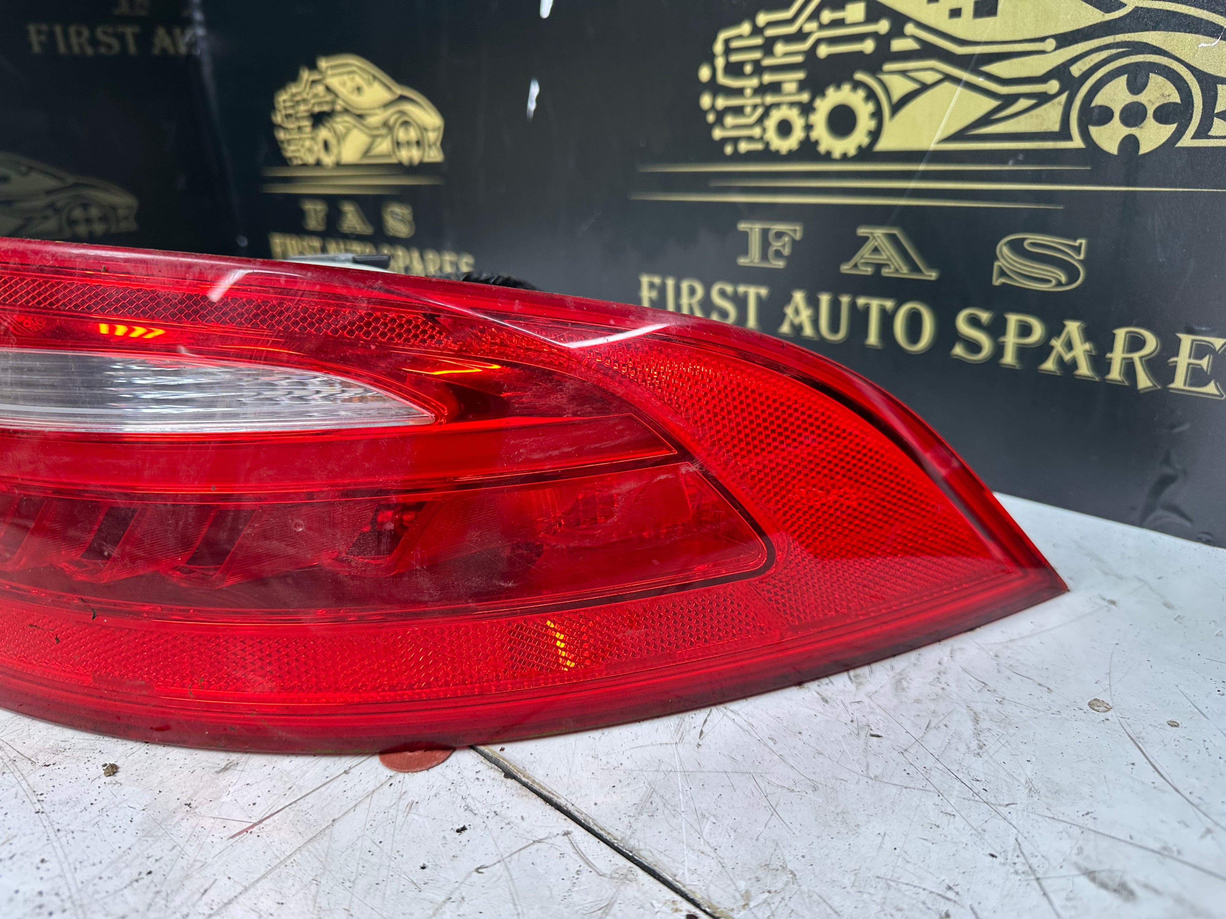 Jaguar XE / XF 2018 Right Outer LED Tail Light (GX73-13404-AE)