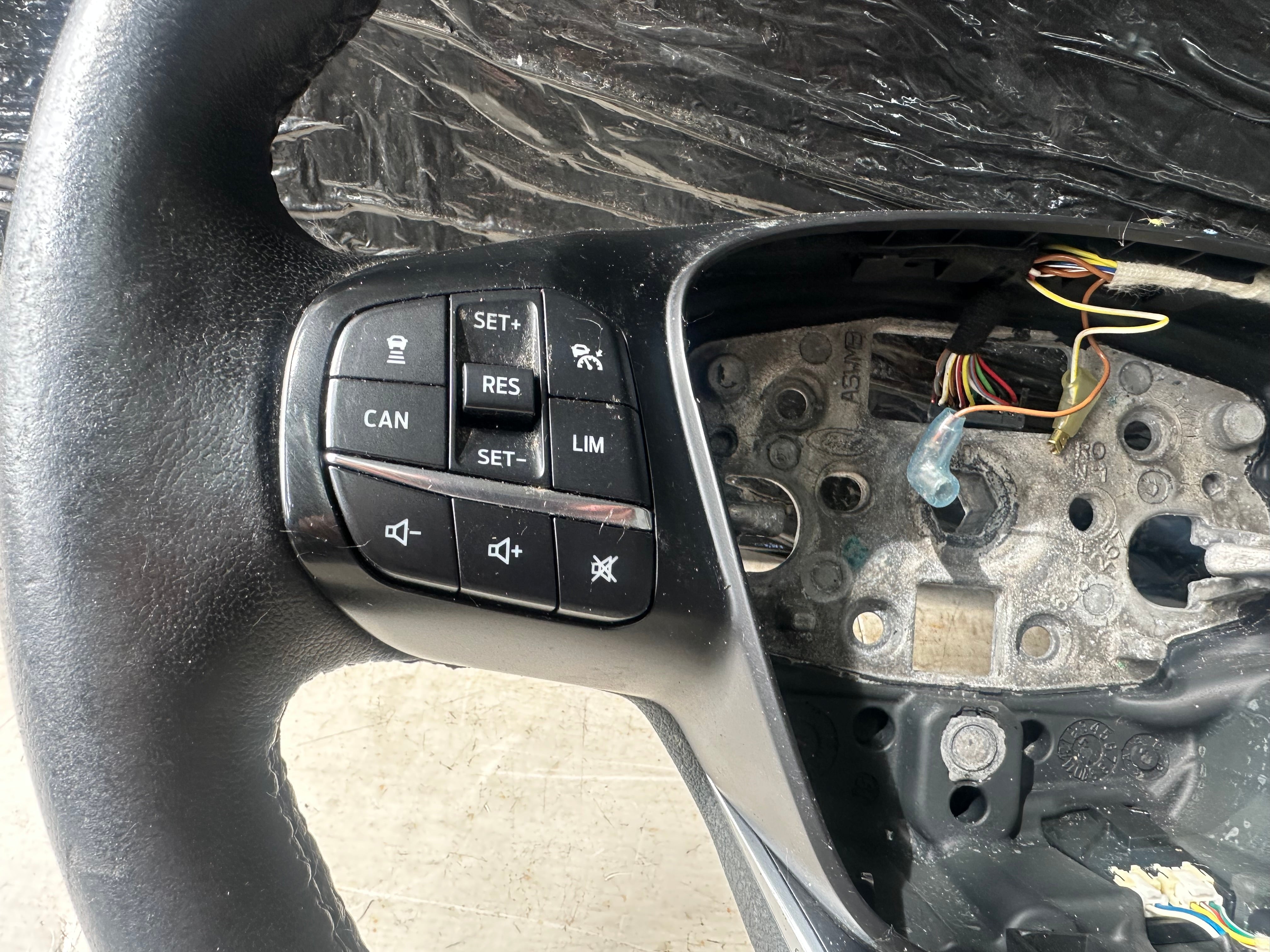 Ford Transit Custom 2018–2022 Sport Steering Wheel with ACC (JK21-3600-LA3ZHE)