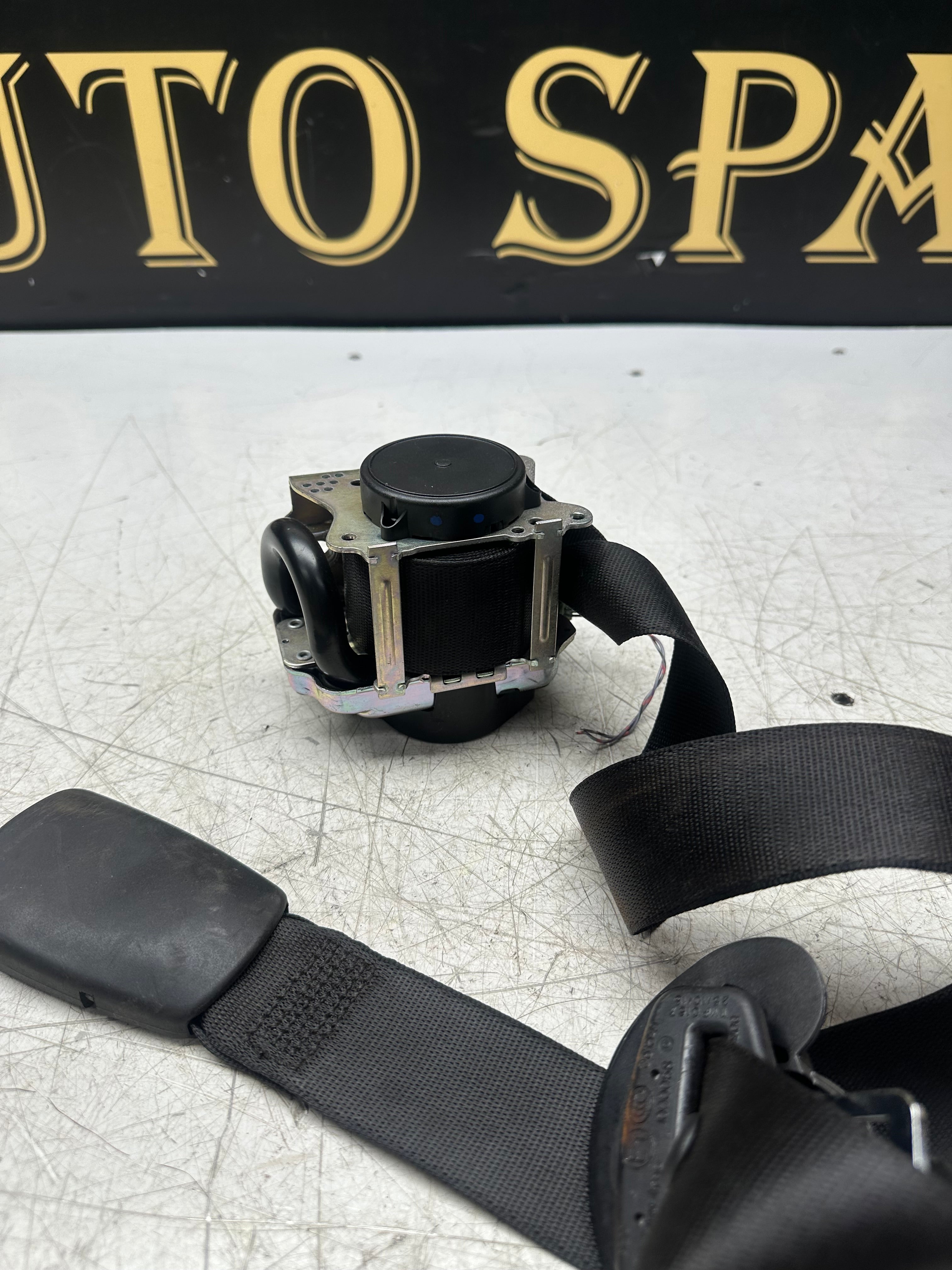 BMW 2 Series F45 Active Tourer Passenger Left Seat Belt 635240200B 2014–2021