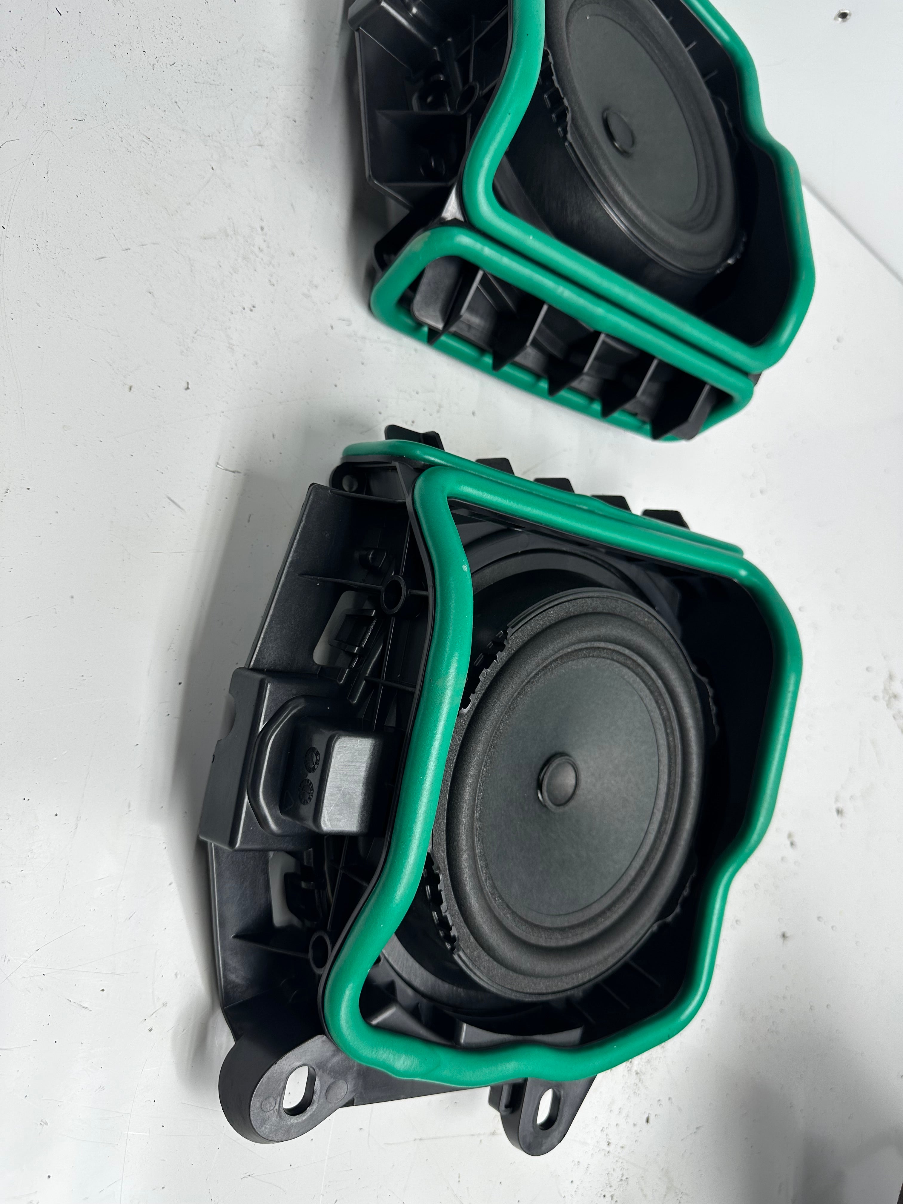 BMW 3 Series G20 G21 Right & Left Subwoofer Bass Speakers (6513 2622566-01) (6513 2622565-01)