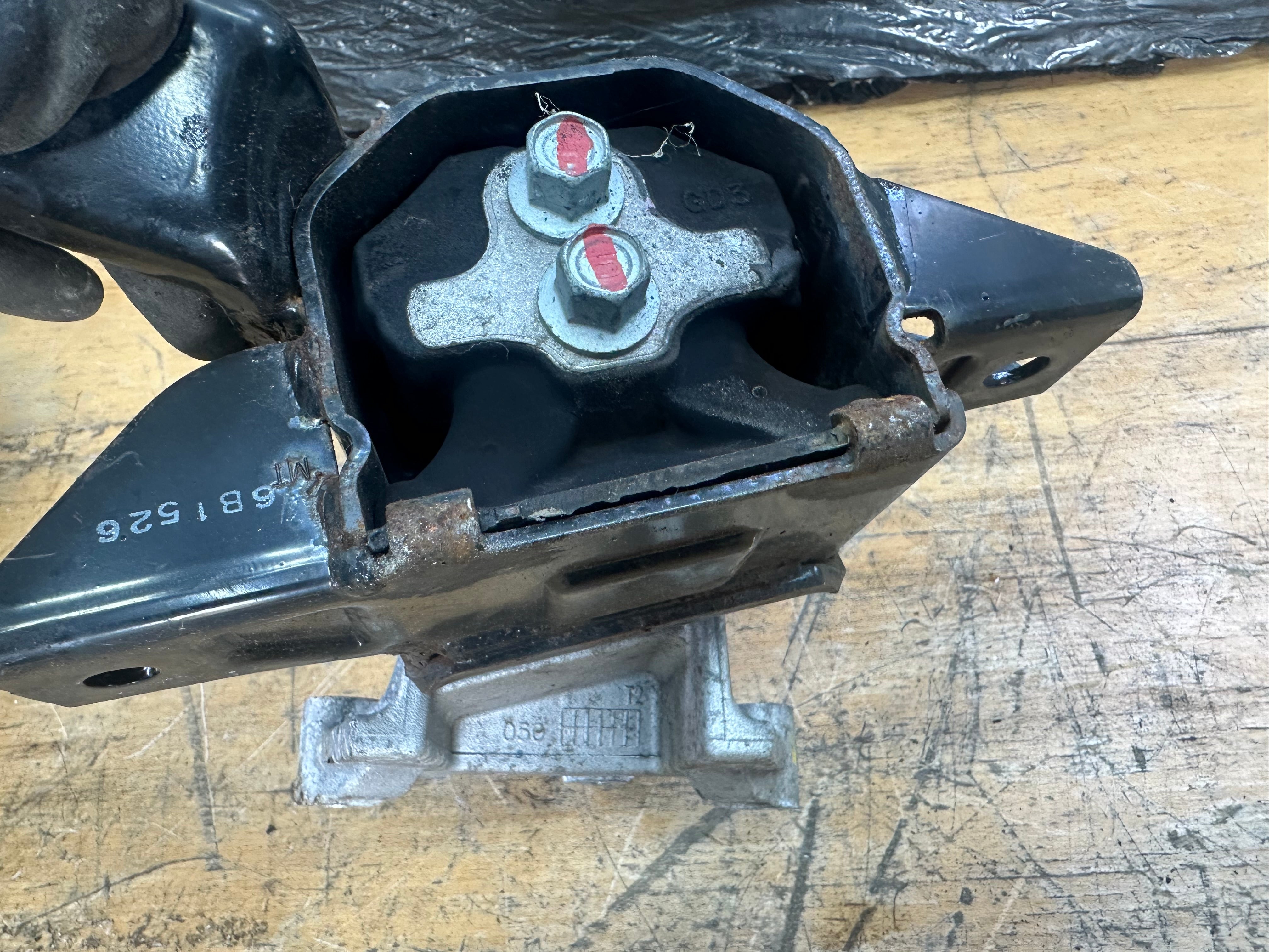 Hyundai i30 2016 & Kia Ceed 2017 Left Passenger Engine Mount 1.6 (21832-A5400)