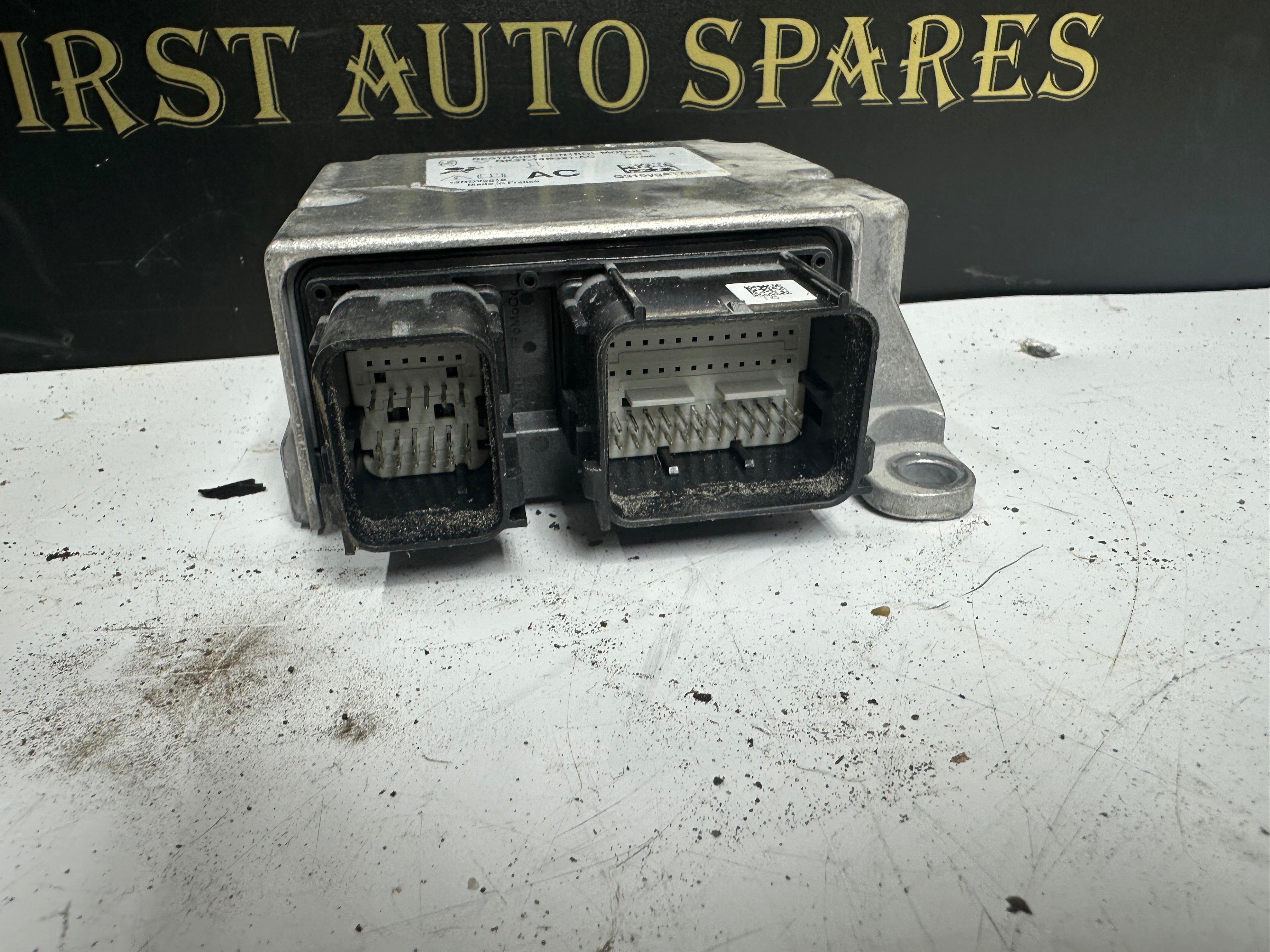 Ford Transit Restraint / Airbag Control Module (GK3T-14B321-AC) (CU5T-14F262-JA)