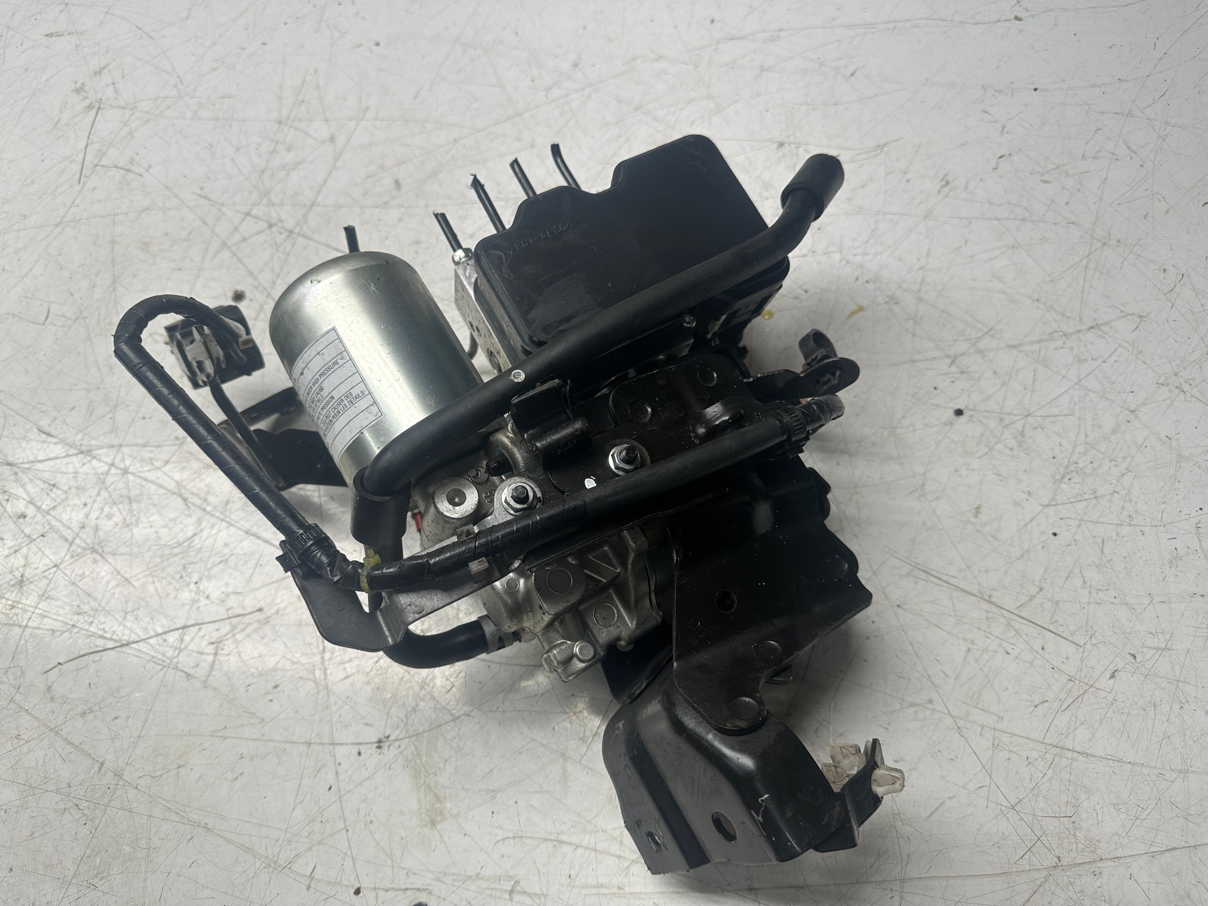 Toyota Prius 2016–2021 Hybrid Brake Booster Pump ABS Pump & Module (44510-47070)