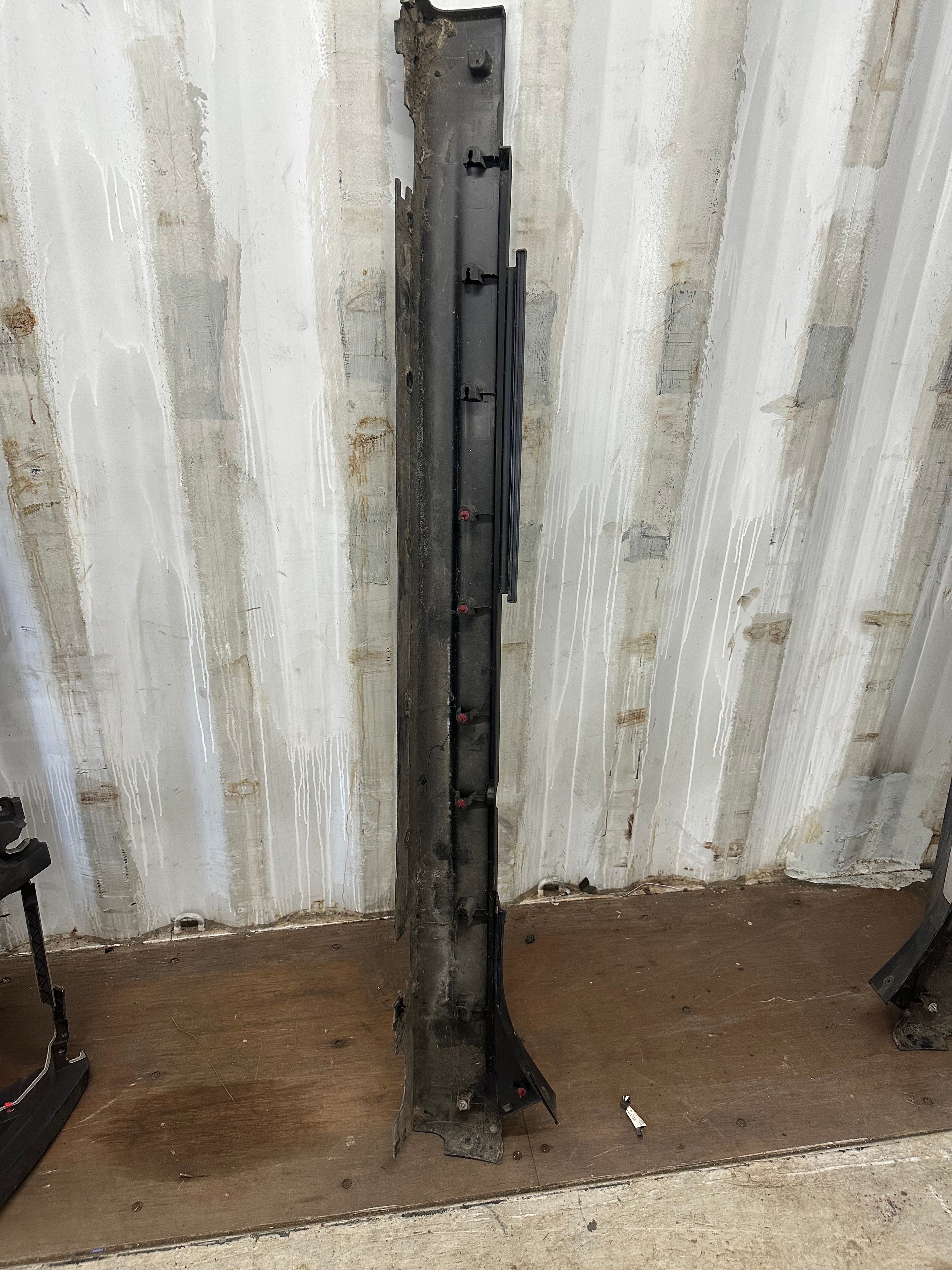 Mini Cooper Side Skirt Right – 2014–2024