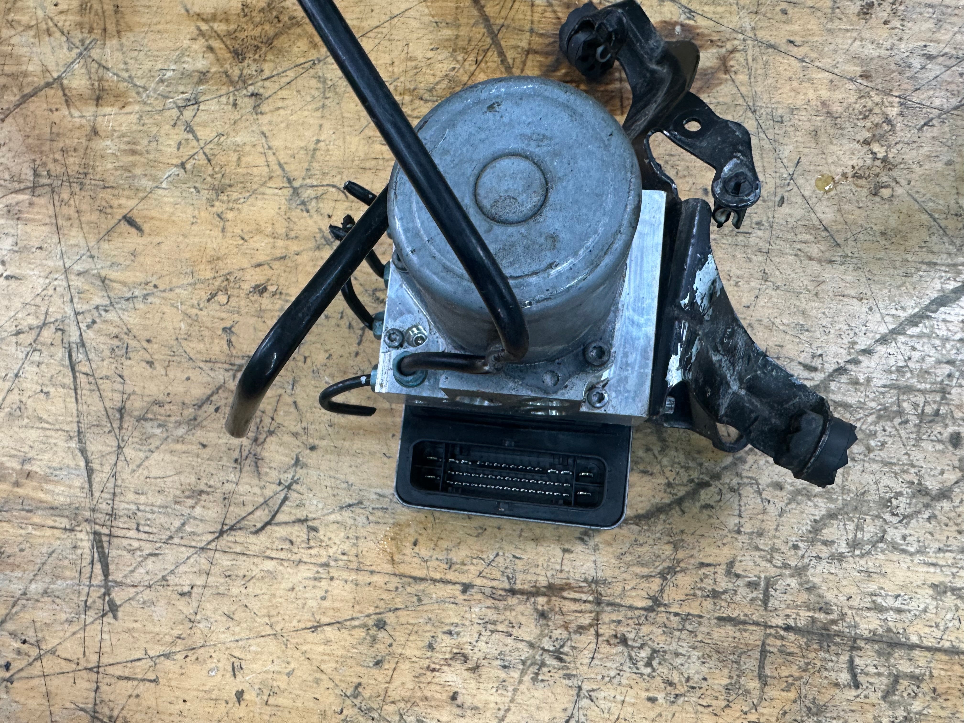 BMW 5 Series G30 G31 ABS Pump with Module (5A35858) (5A35859) (231220-10)